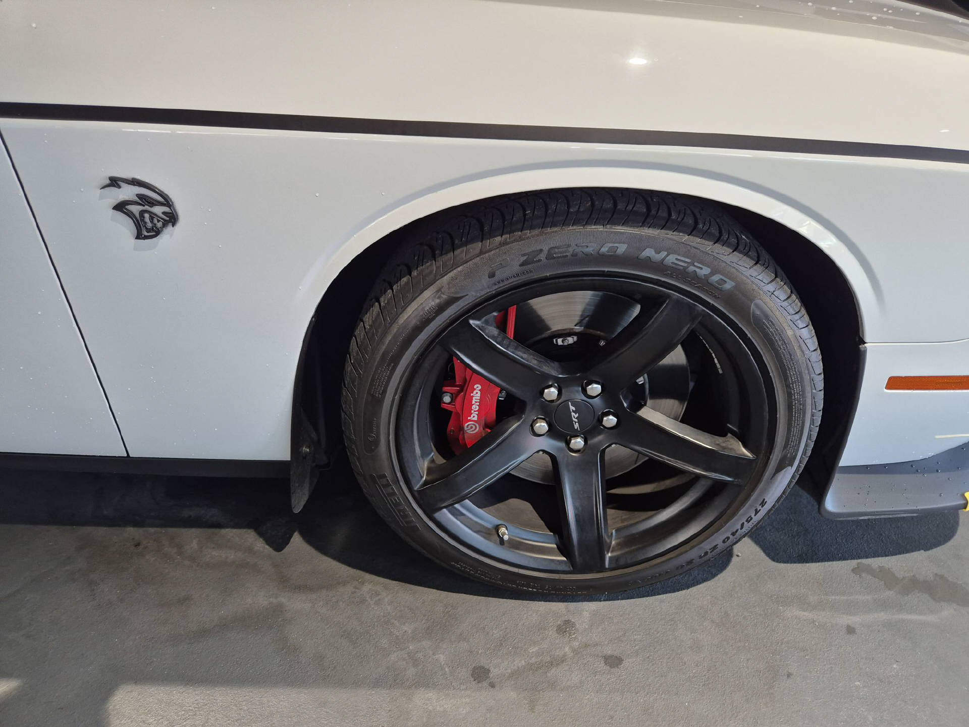 DODGE Challenger 6.2 V8 SC HEMI SRT Hellcat-image-5