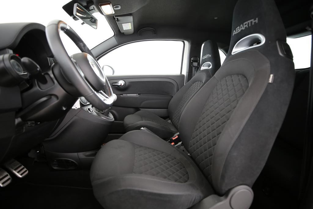 FIAT 595 Abarth 1.4 T-Jet 165 F595-image-2