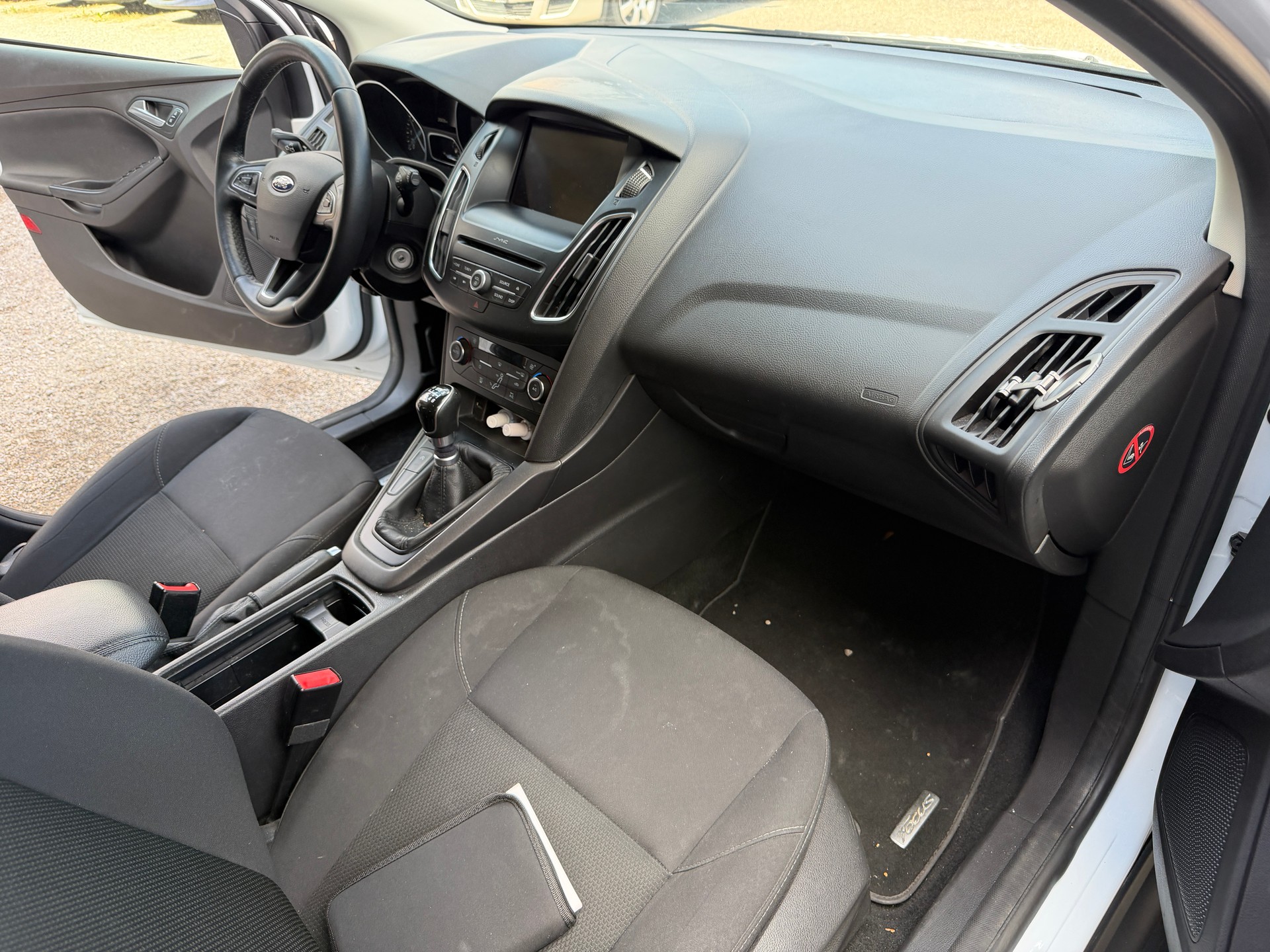 FORD Focus 1.0 SCTi Business-image-8