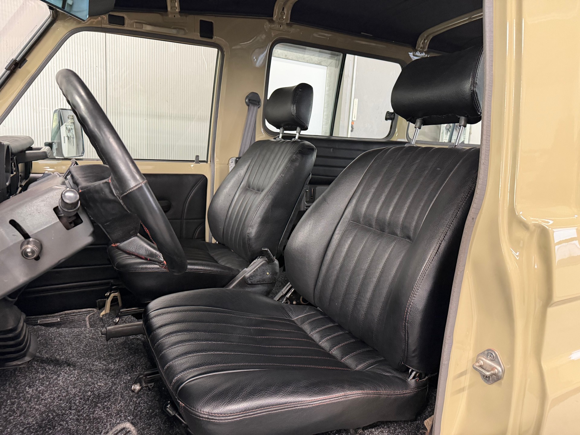 TOYOTA Land Cruiser 400 Hdt Long 4.2D-image-10