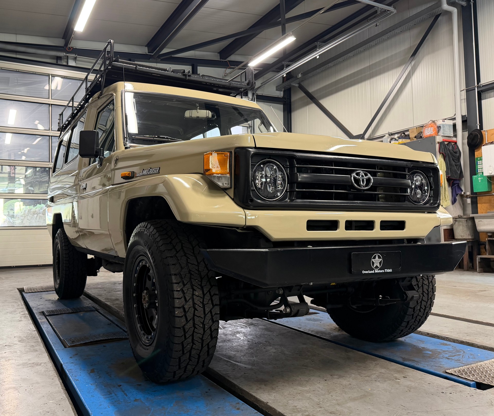 TOYOTA Land Cruiser 400 Hdt Long 4.2D-image-7