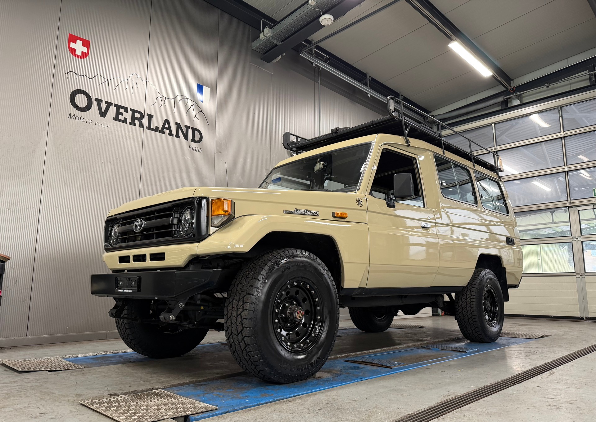 TOYOTA Land Cruiser 400 Hdt Long 4.2D-image-9