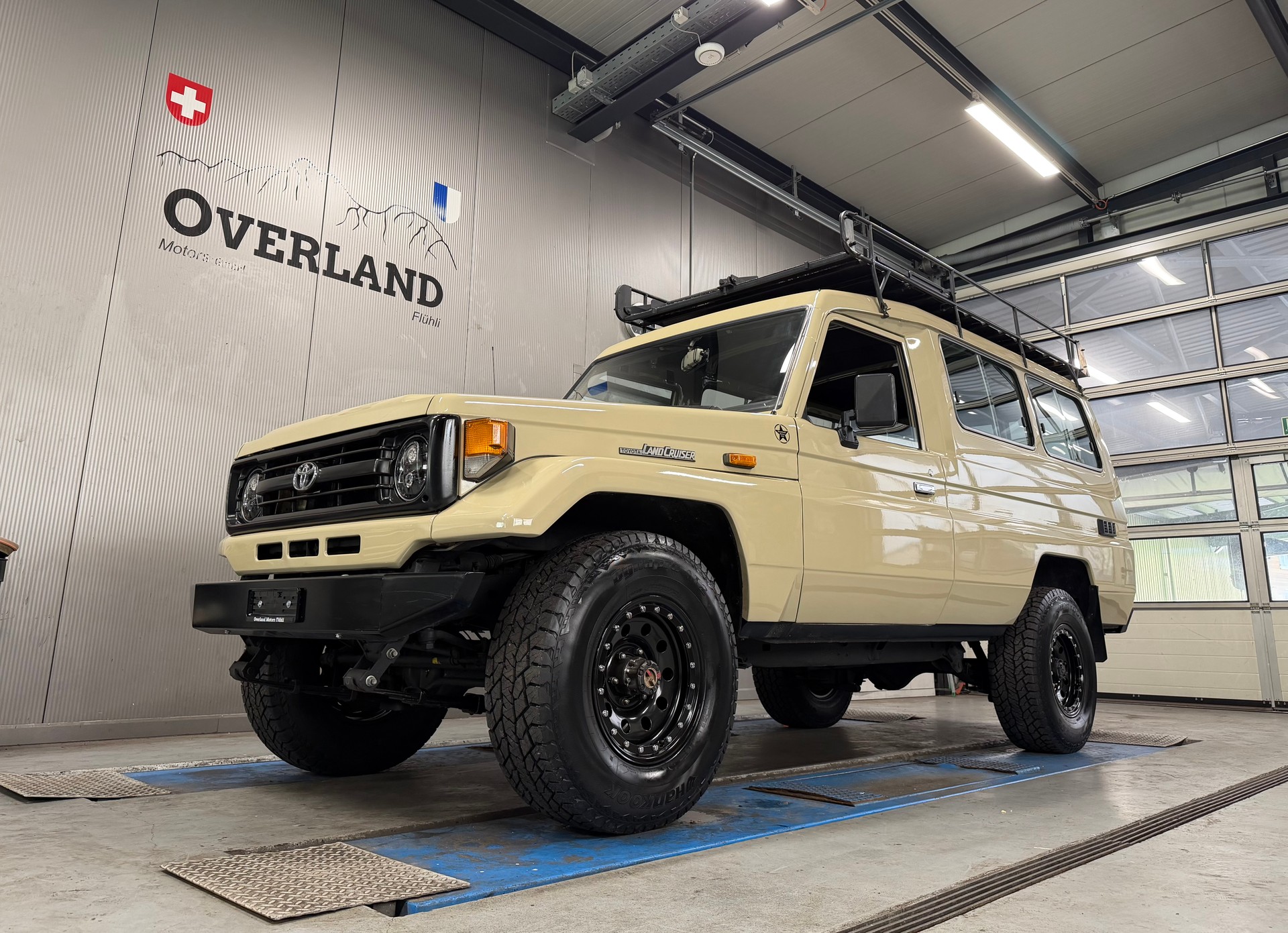 TOYOTA Land Cruiser 400 Hdt Long 4.2D-image-0