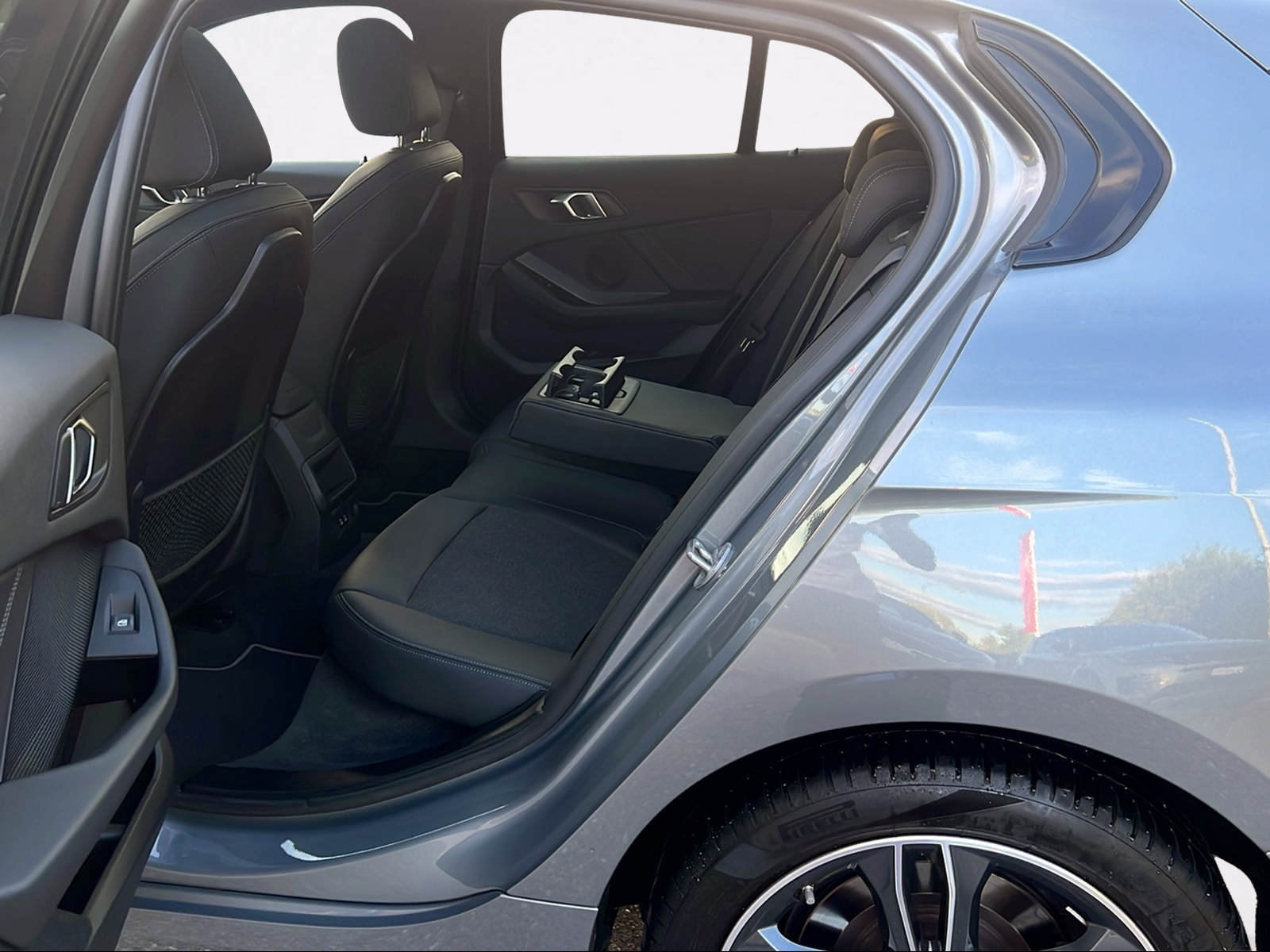 BMW 120i Sport Line Steptronic-image-12