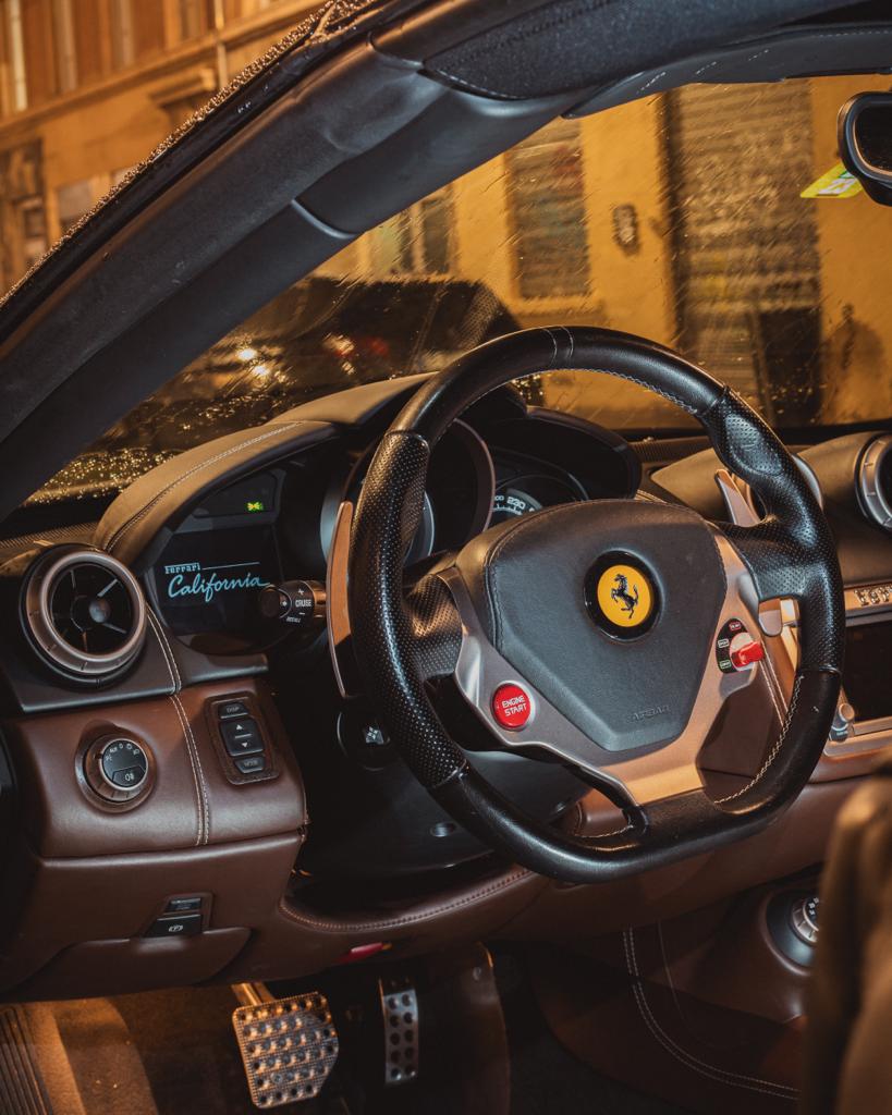 FERRARI 4.3-image-2