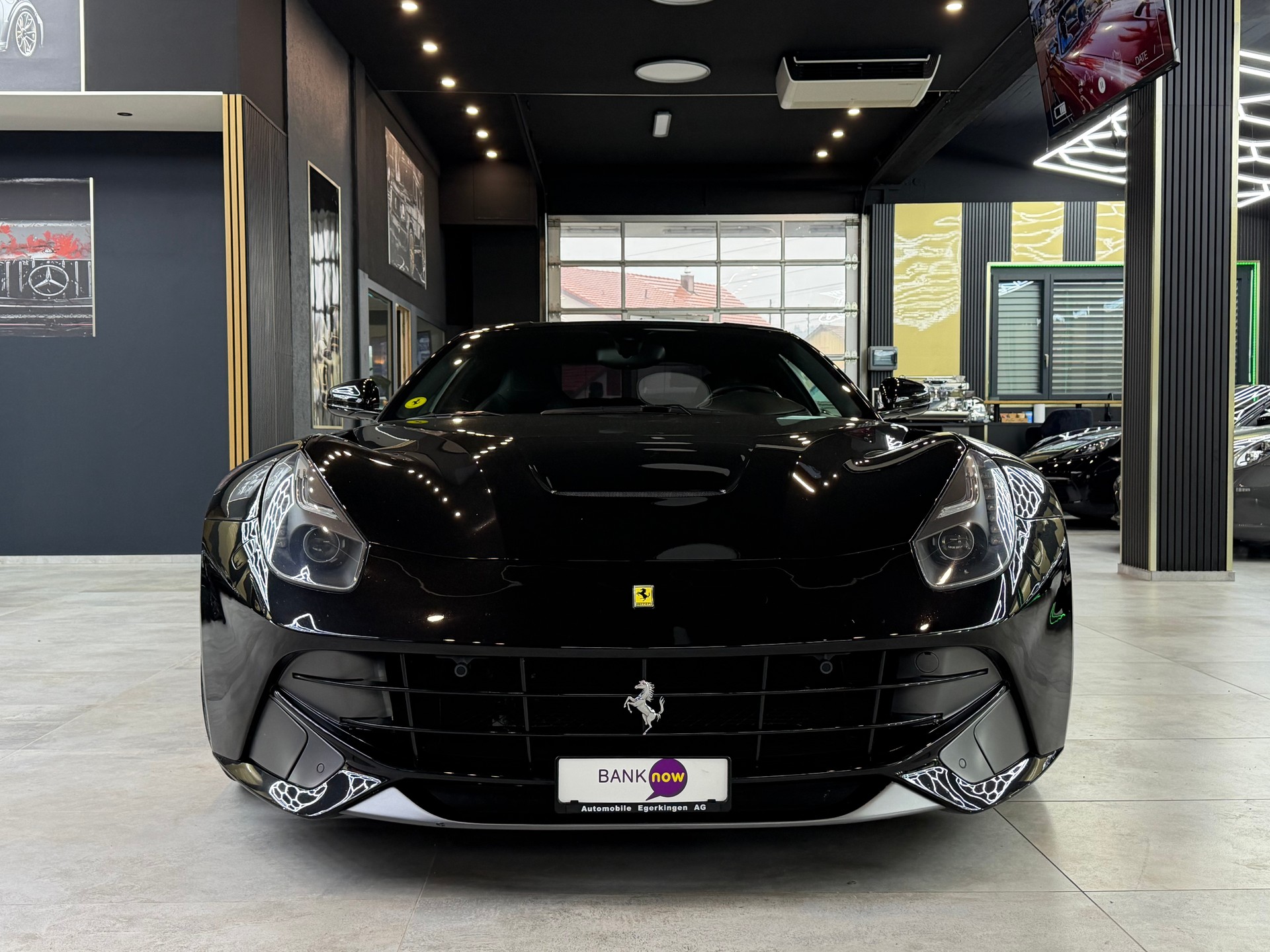 FERRARI F12 Berlinetta-image-1