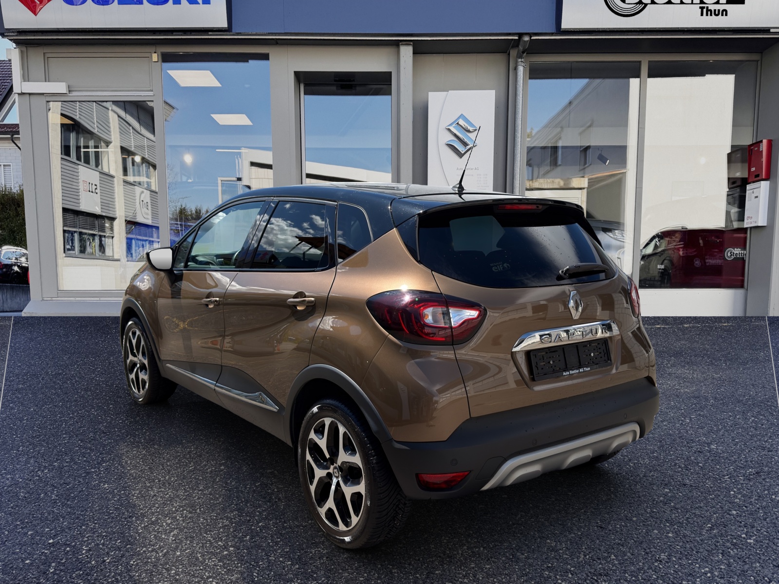 RENAULT Captur 1.2 T 16V Intens-showroom-element-3