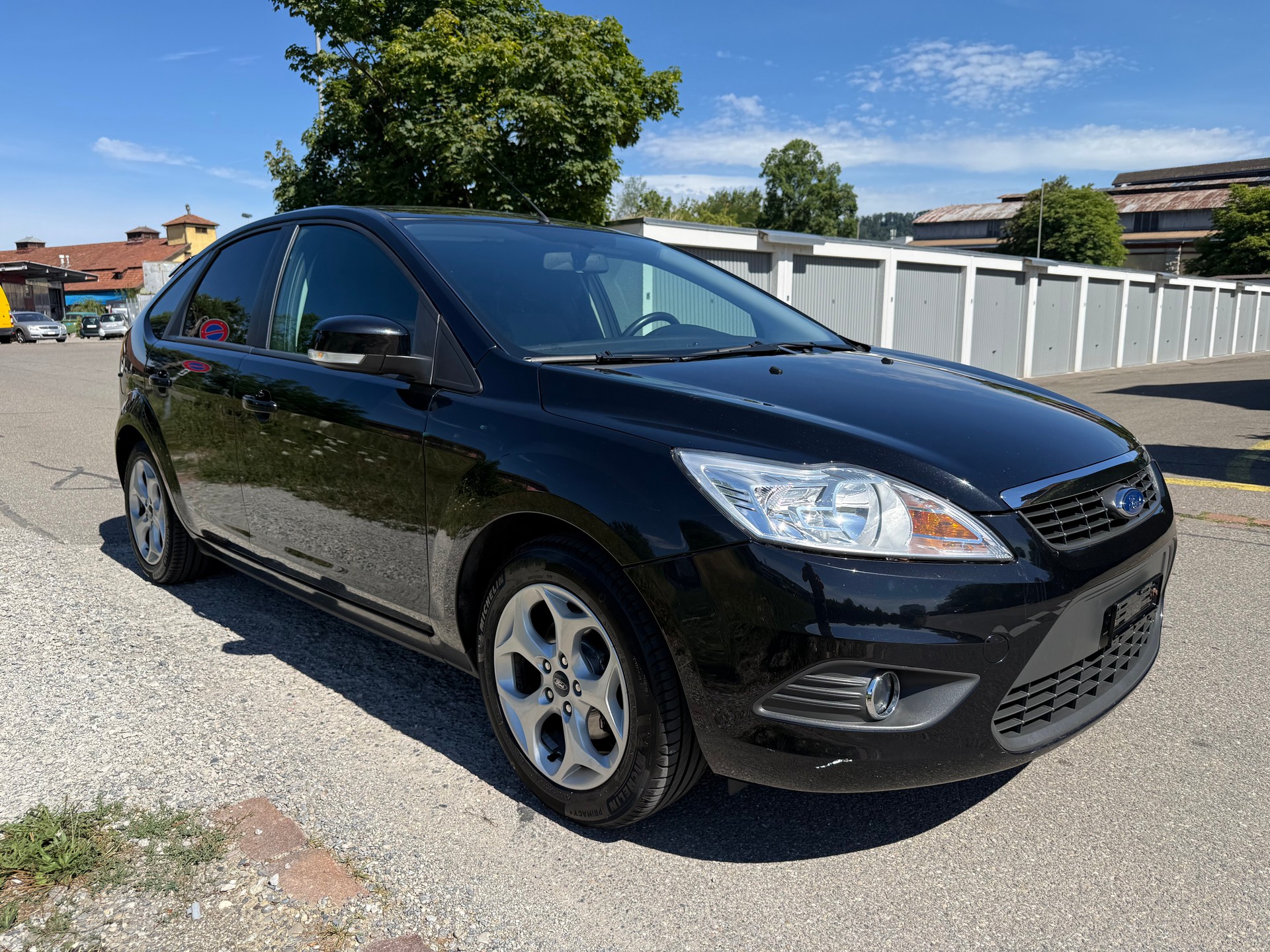 FORD Focus 1.6i VCT Carving-image-2