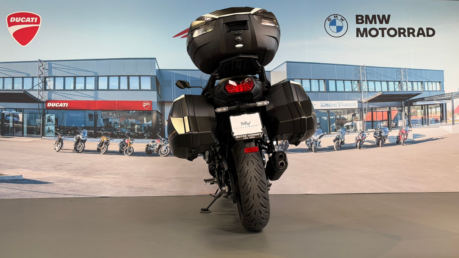 KAWASAKI Versys 1100 SE Grand Tourer-image-5