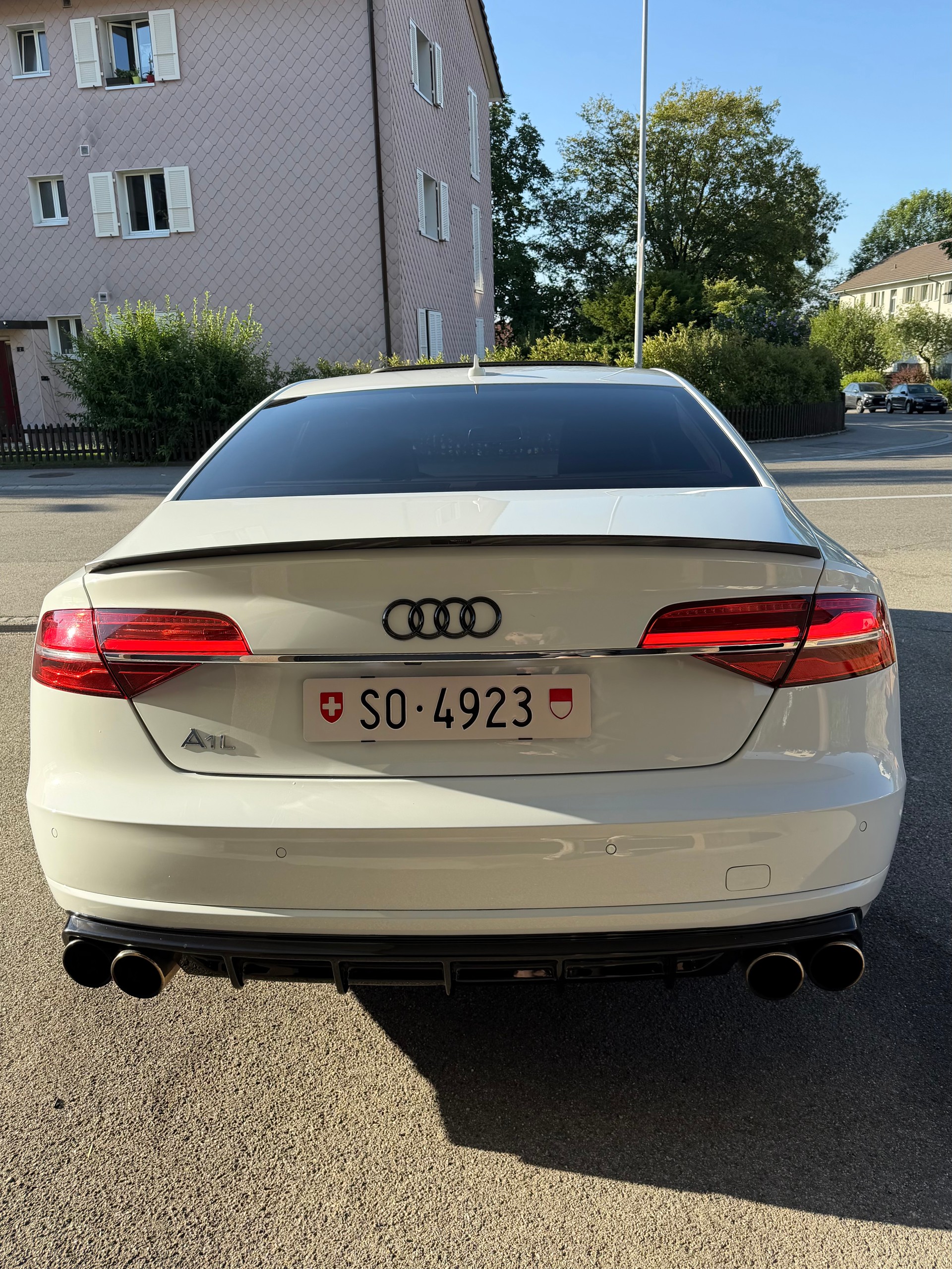 AUDI S8 4.0 V8 TFSI quattro T-Tronic-image-4