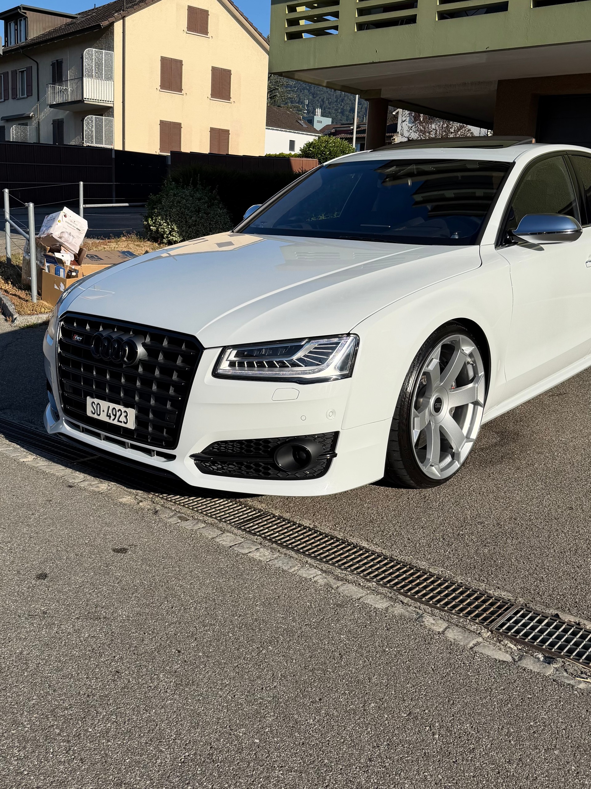 AUDI S8 4.0 V8 TFSI quattro T-Tronic-image-1