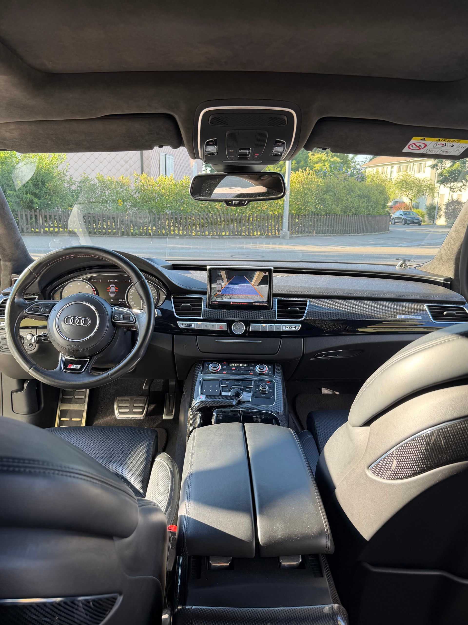 AUDI S8 4.0 V8 TFSI quattro T-Tronic-image-13