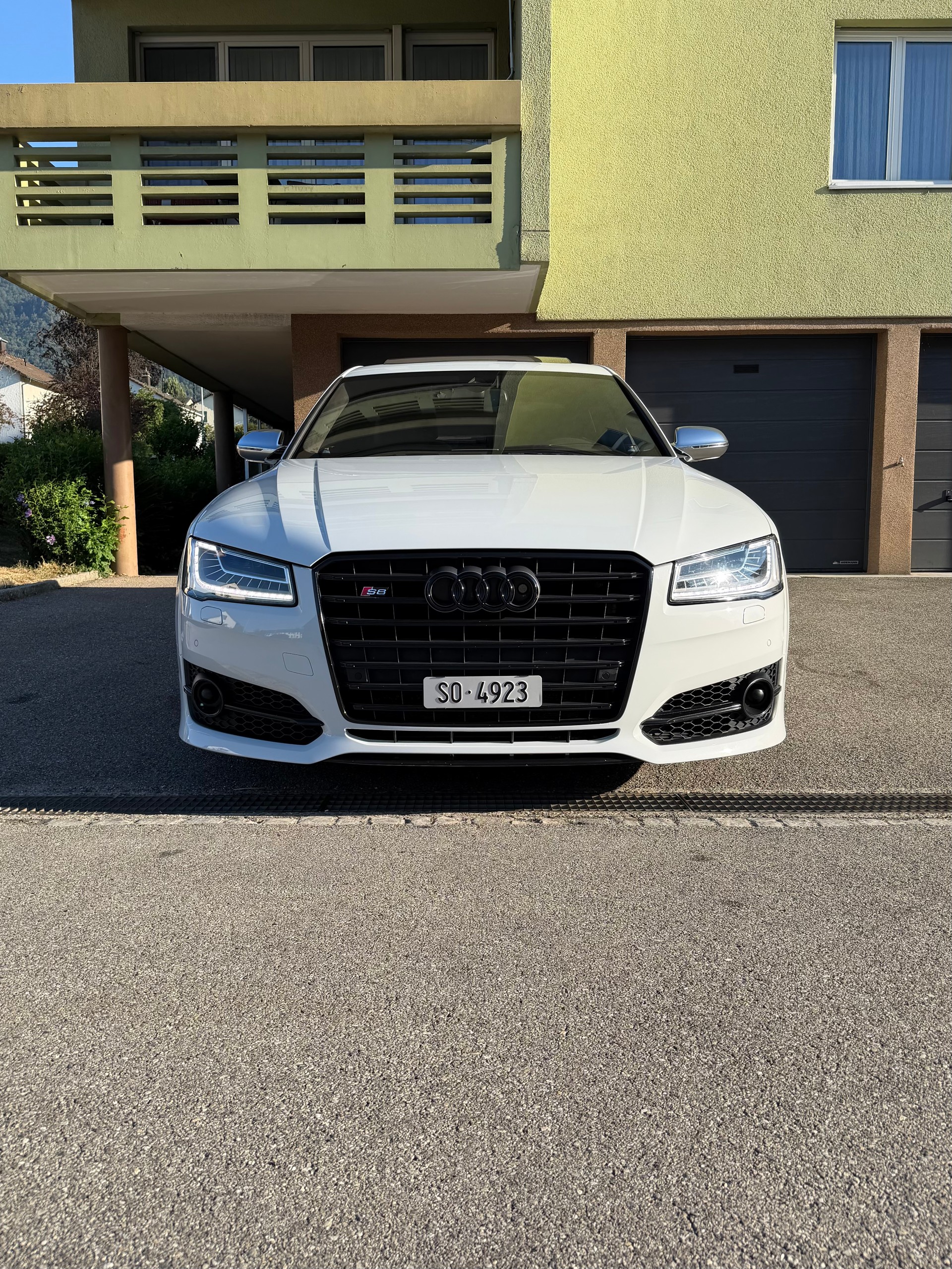 AUDI S8 4.0 V8 TFSI quattro T-Tronic-image-0