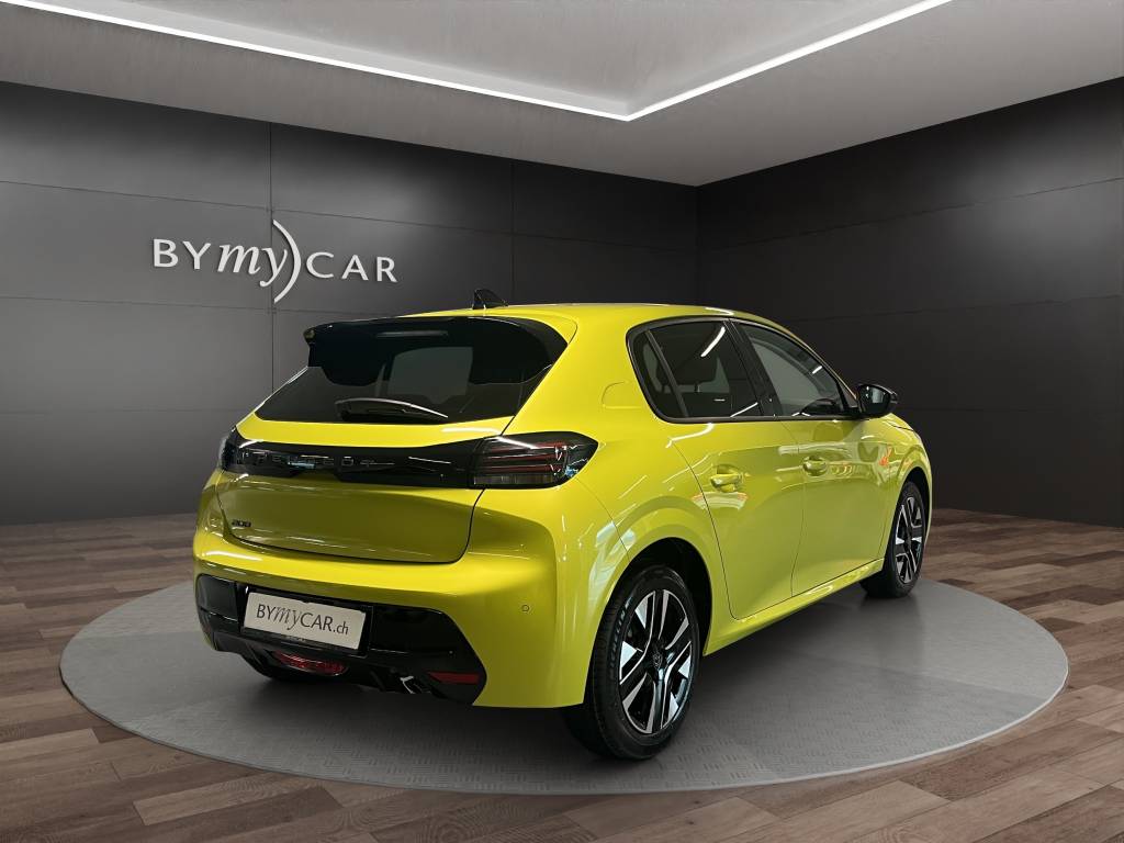 PEUGEOT 208 1.2 MHEV 110 Allure Premium-image-4