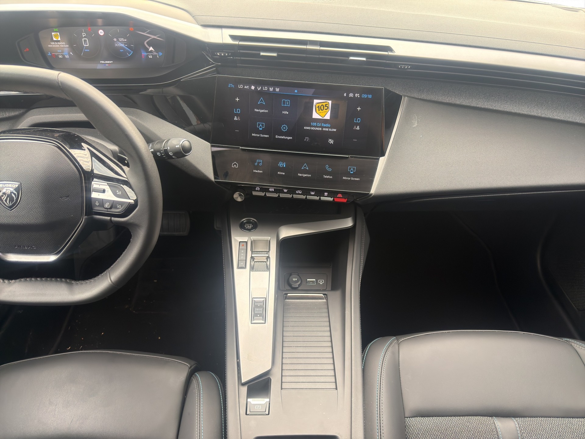 PEUGEOT 308 SW 1.2 PureTech Allure-image-19