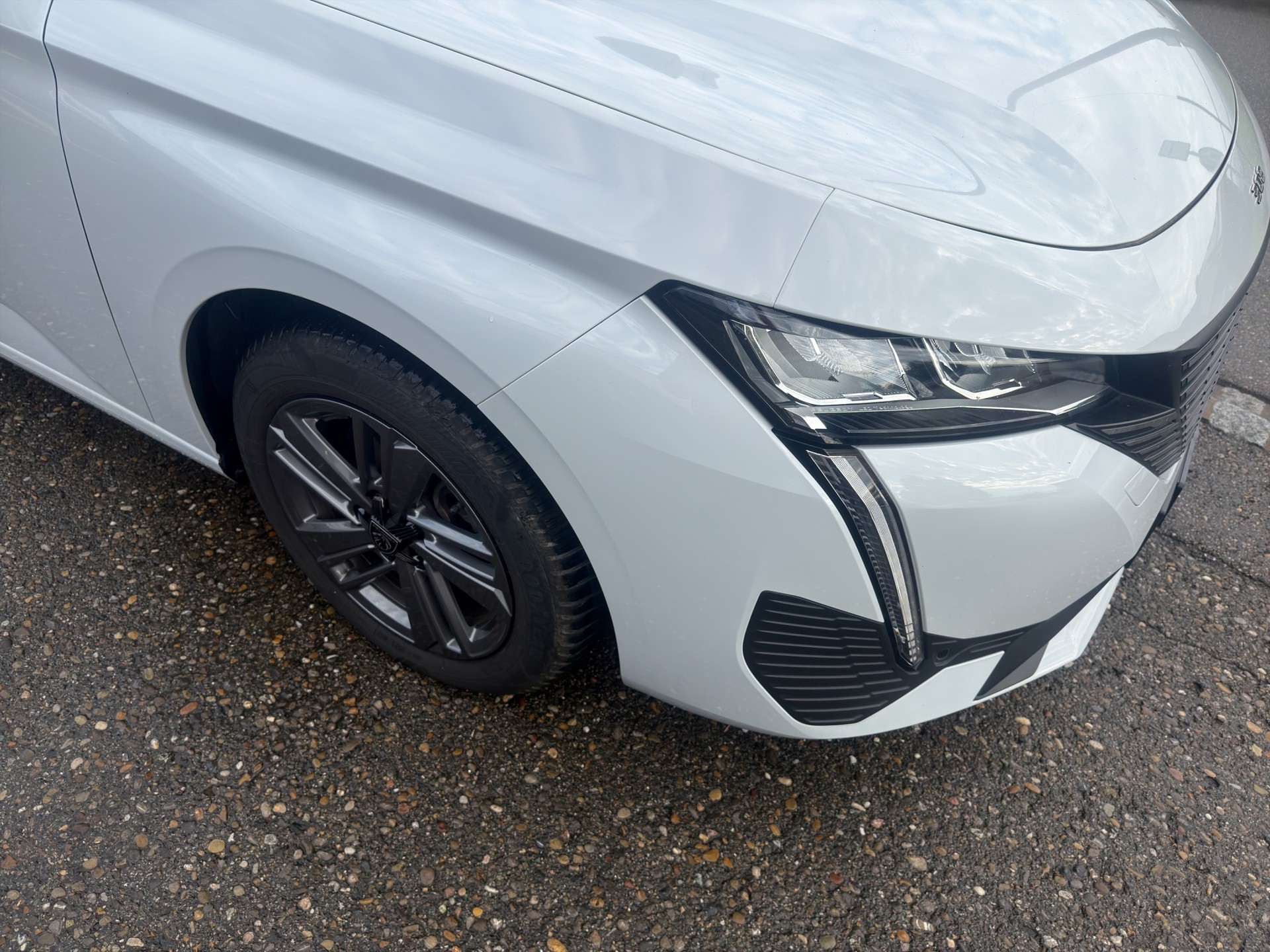 PEUGEOT 308 SW 1.2 PureTech Allure-image-34