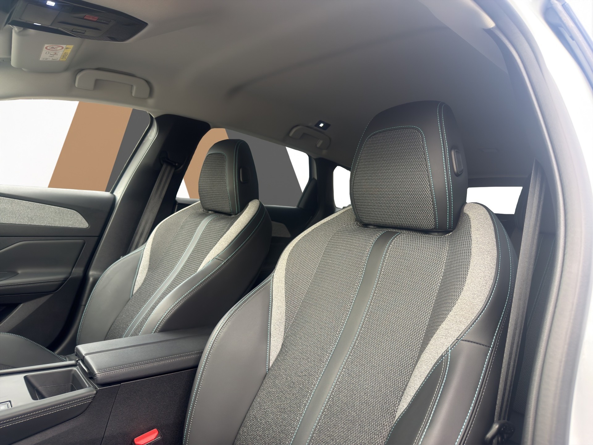 PEUGEOT 308 SW 1.2 PureTech Allure-image-26