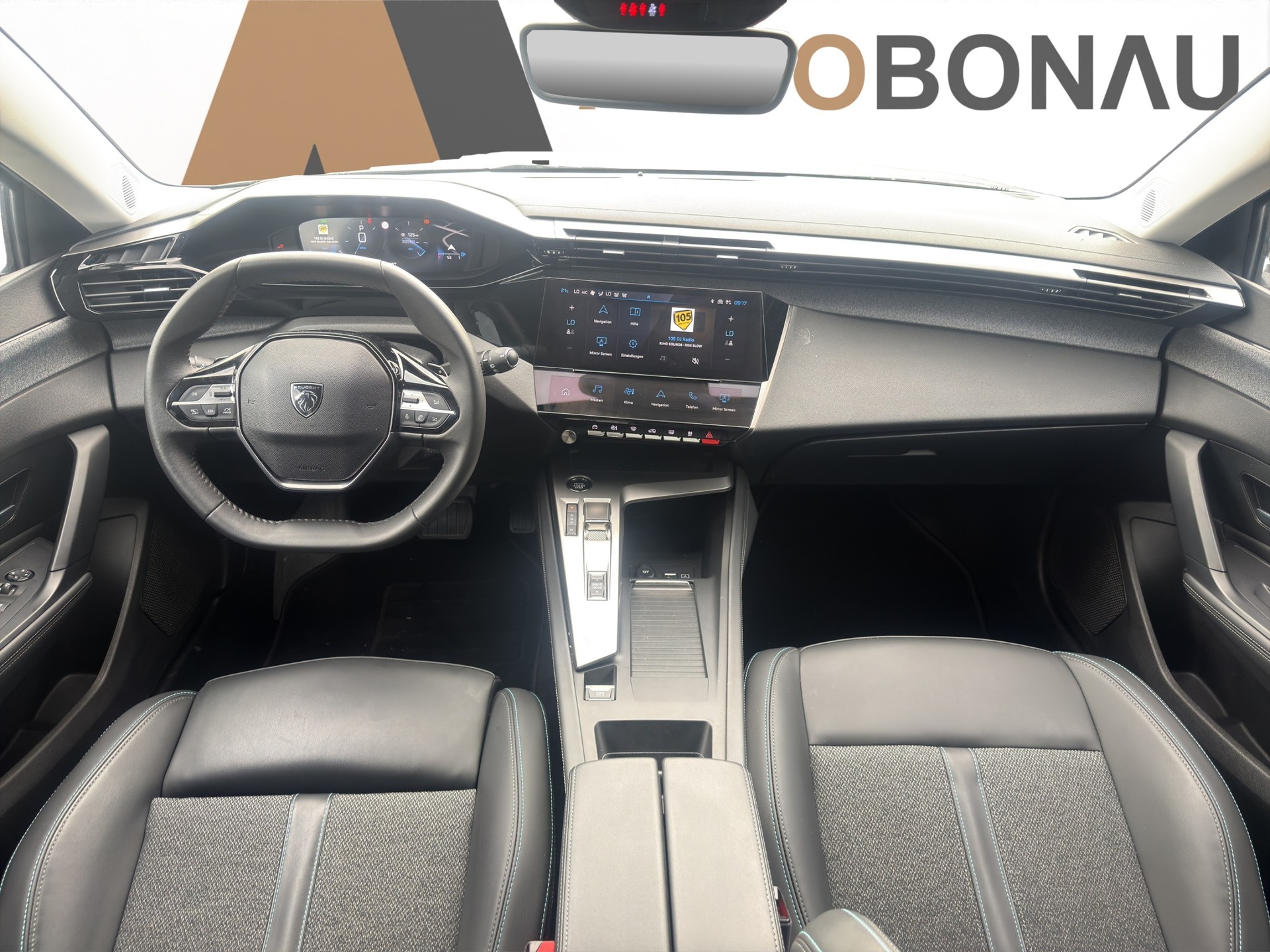 PEUGEOT 308 SW 1.2 PureTech Allure-image-11