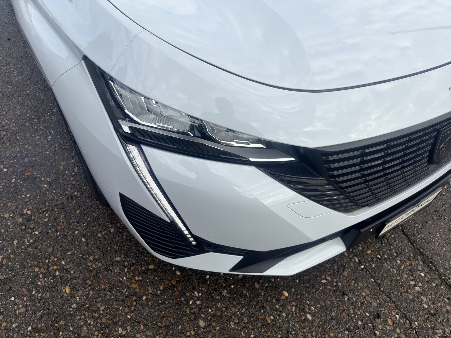 PEUGEOT 308 SW 1.2 PureTech Allure-image-35
