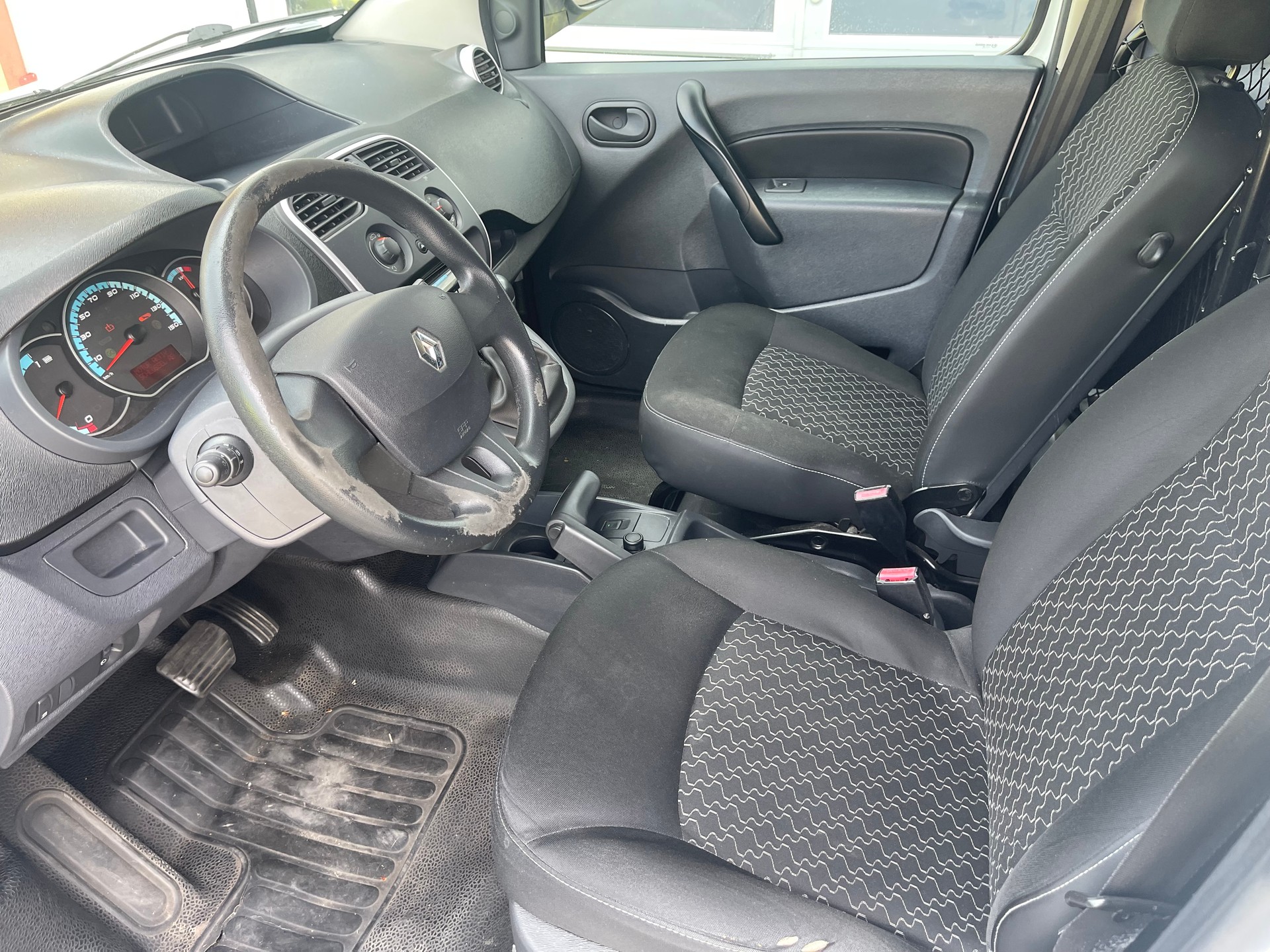 RENAULT Kangoo Z.E.-image-8