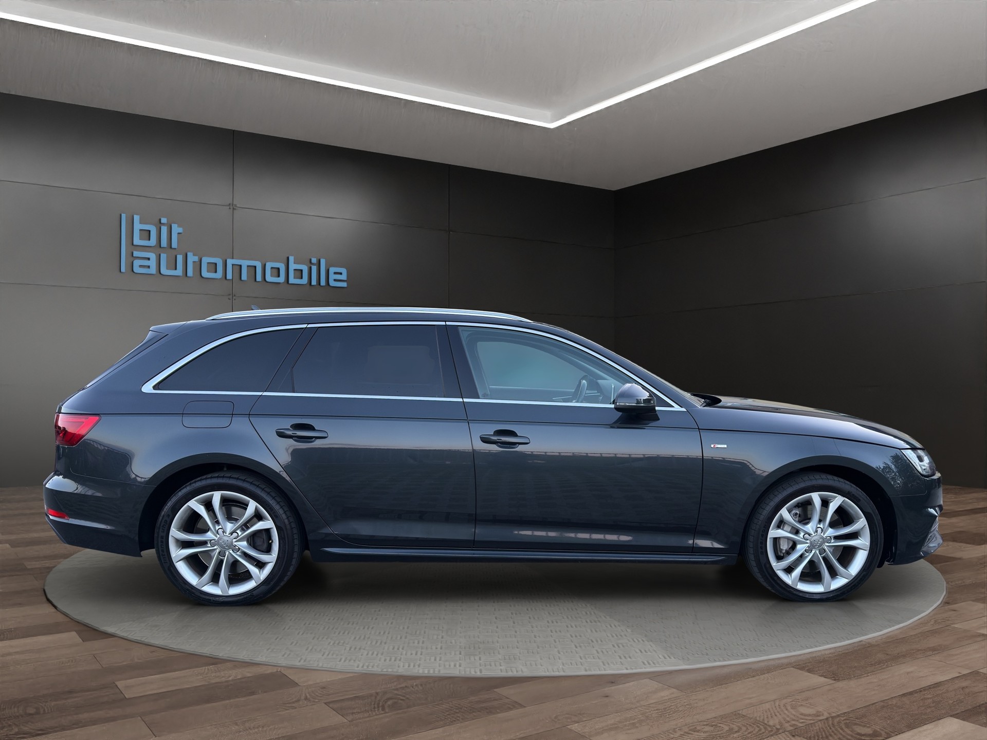 AUDI A4 Avant 3.0 TDI Sport quattro S-Line 272PS-image-7