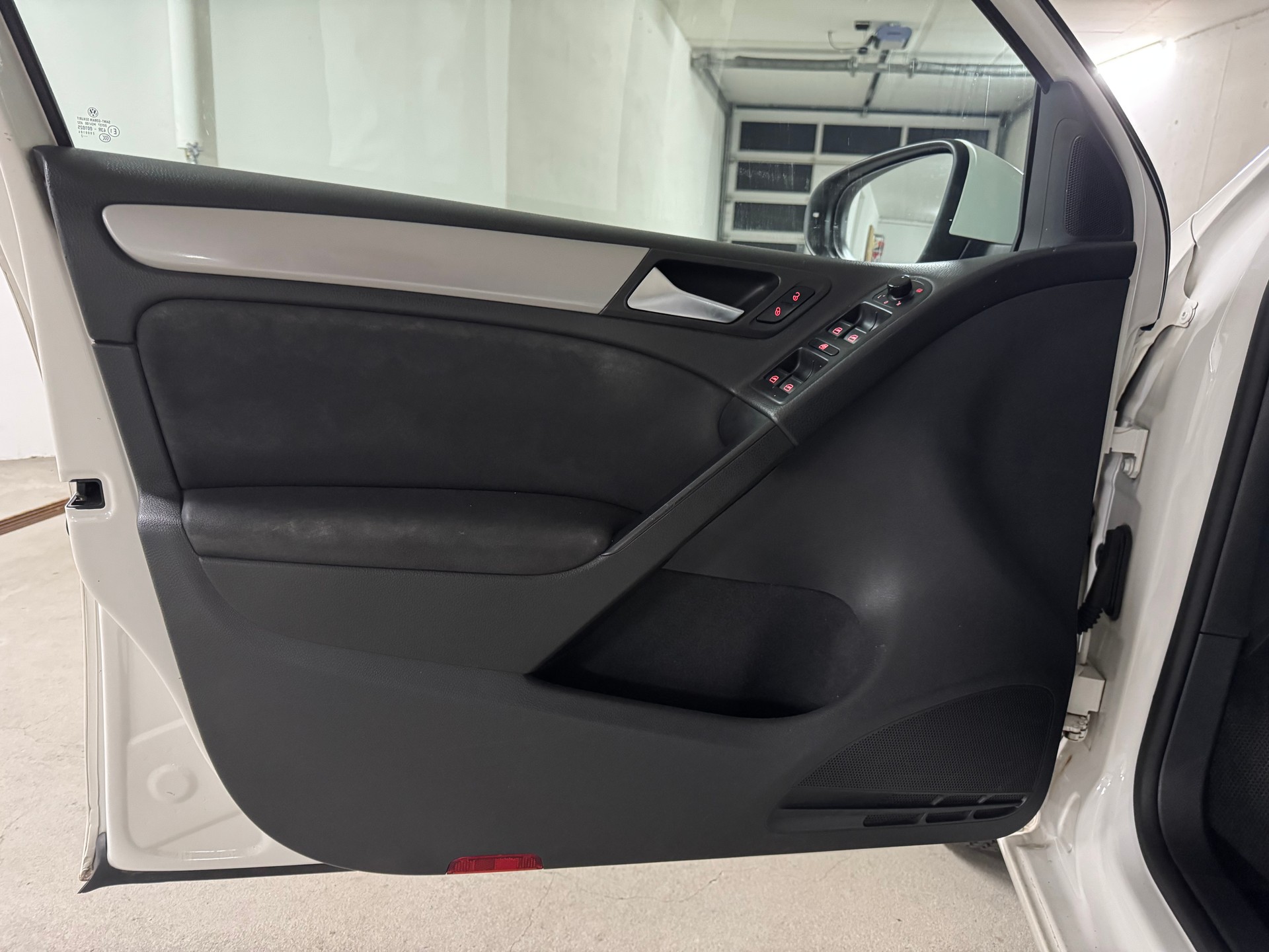 VW Golf 1.6 TDI BlueMotion Trendline-image-14