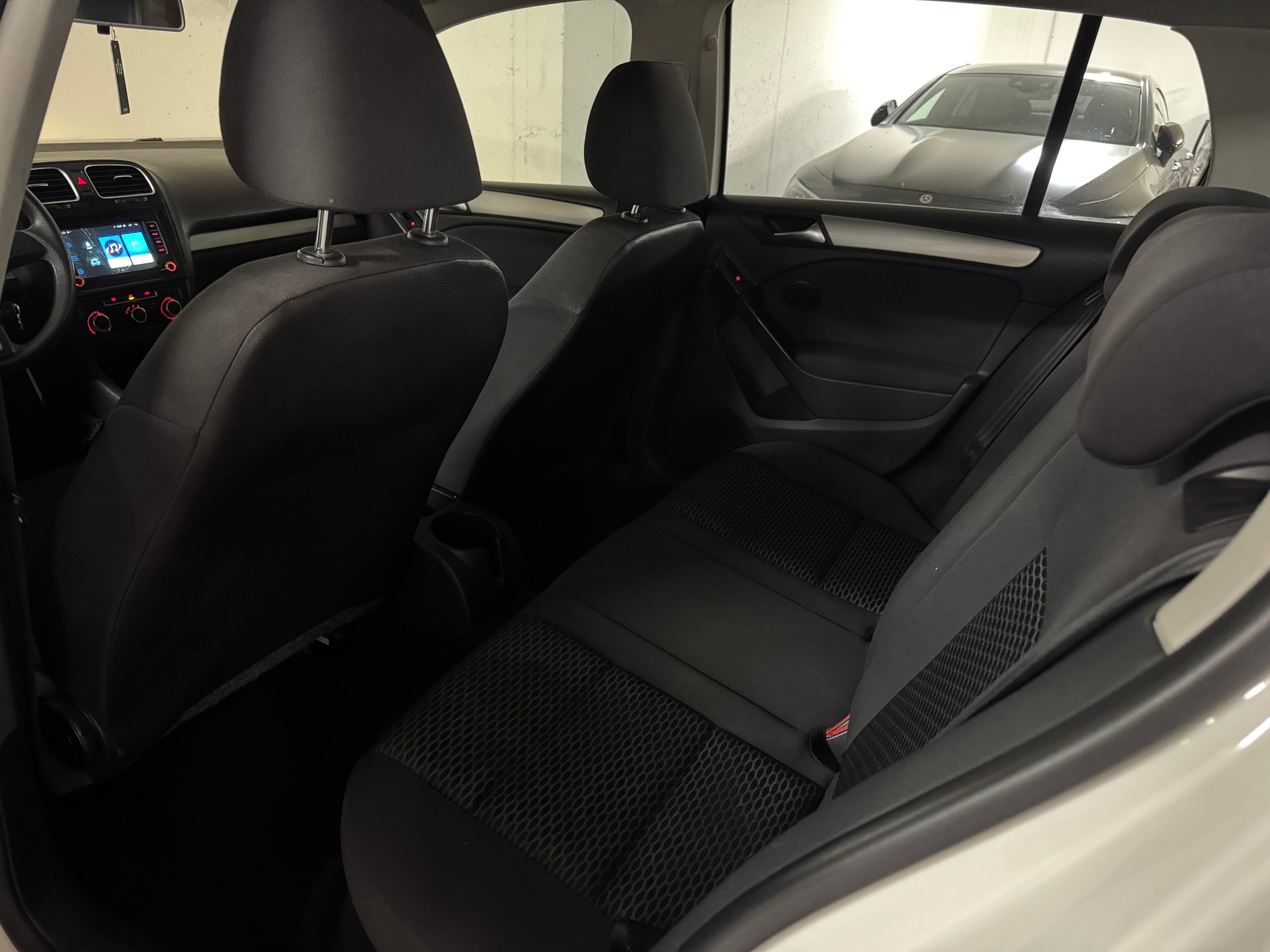 VW Golf 1.6 TDI BlueMotion Trendline-image-10
