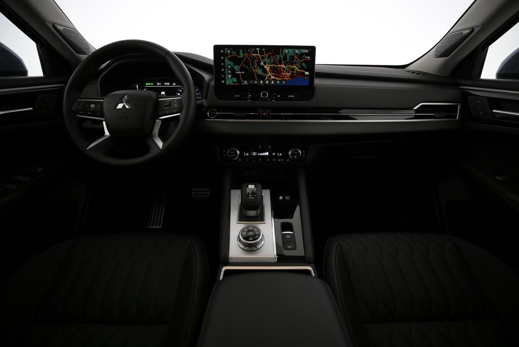 MITSUBISHI Outlander 2.4 PHEV Instyle 4x4-image-4