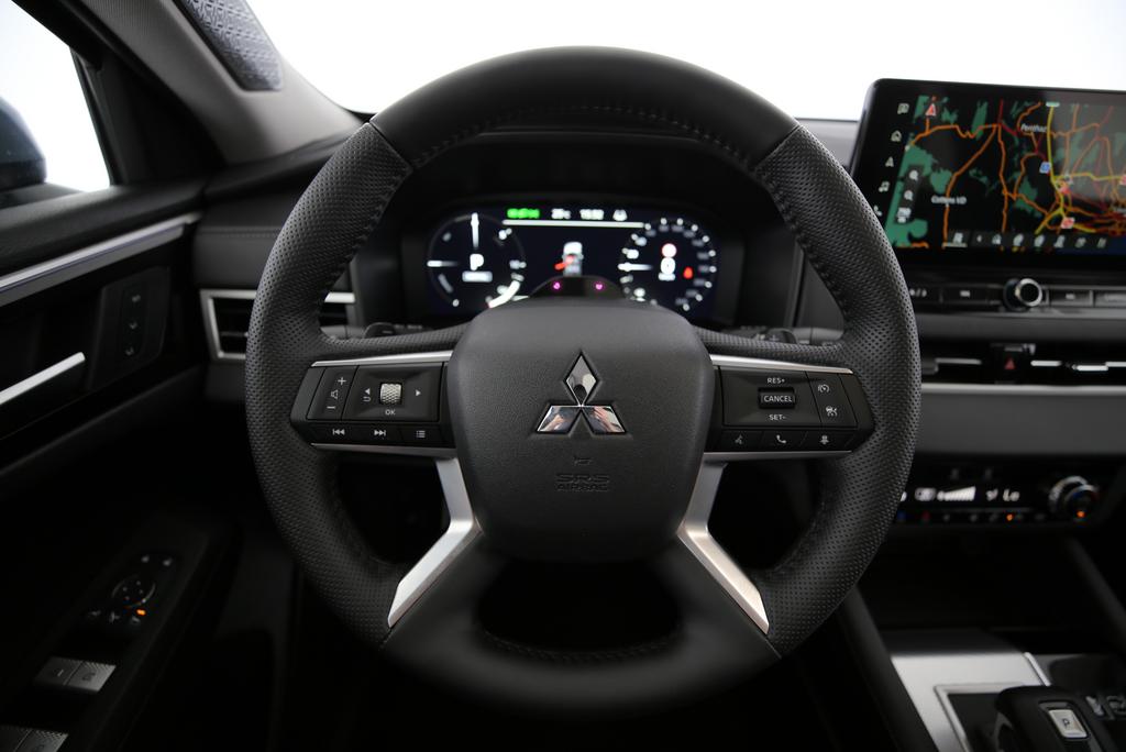 MITSUBISHI Outlander 2.4 PHEV Instyle 4x4-image-5