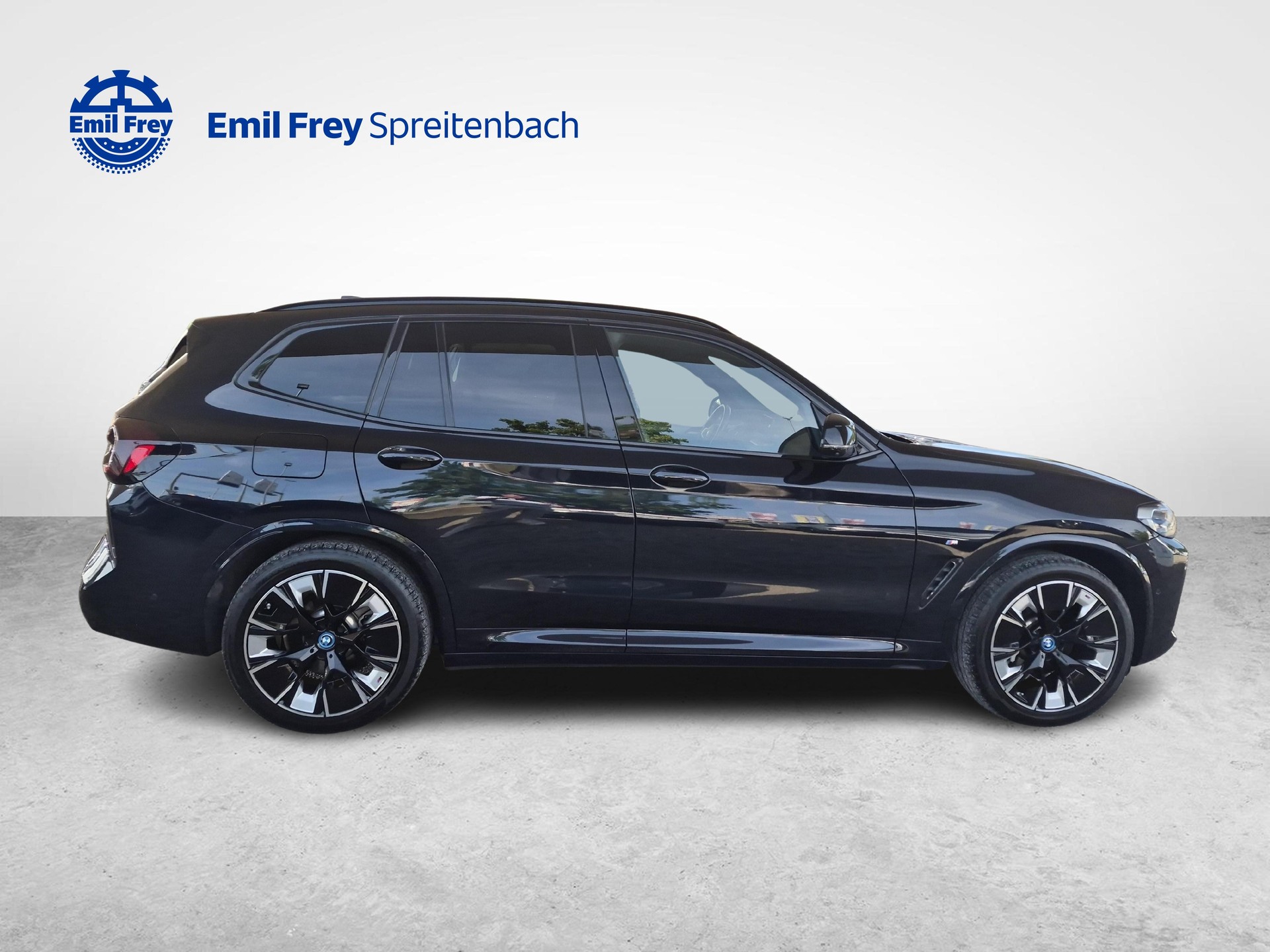 BMW iX3 E-Motor / ab 3,99% Leasing bei Abschluss einer Protect Autoversicherung-image-6