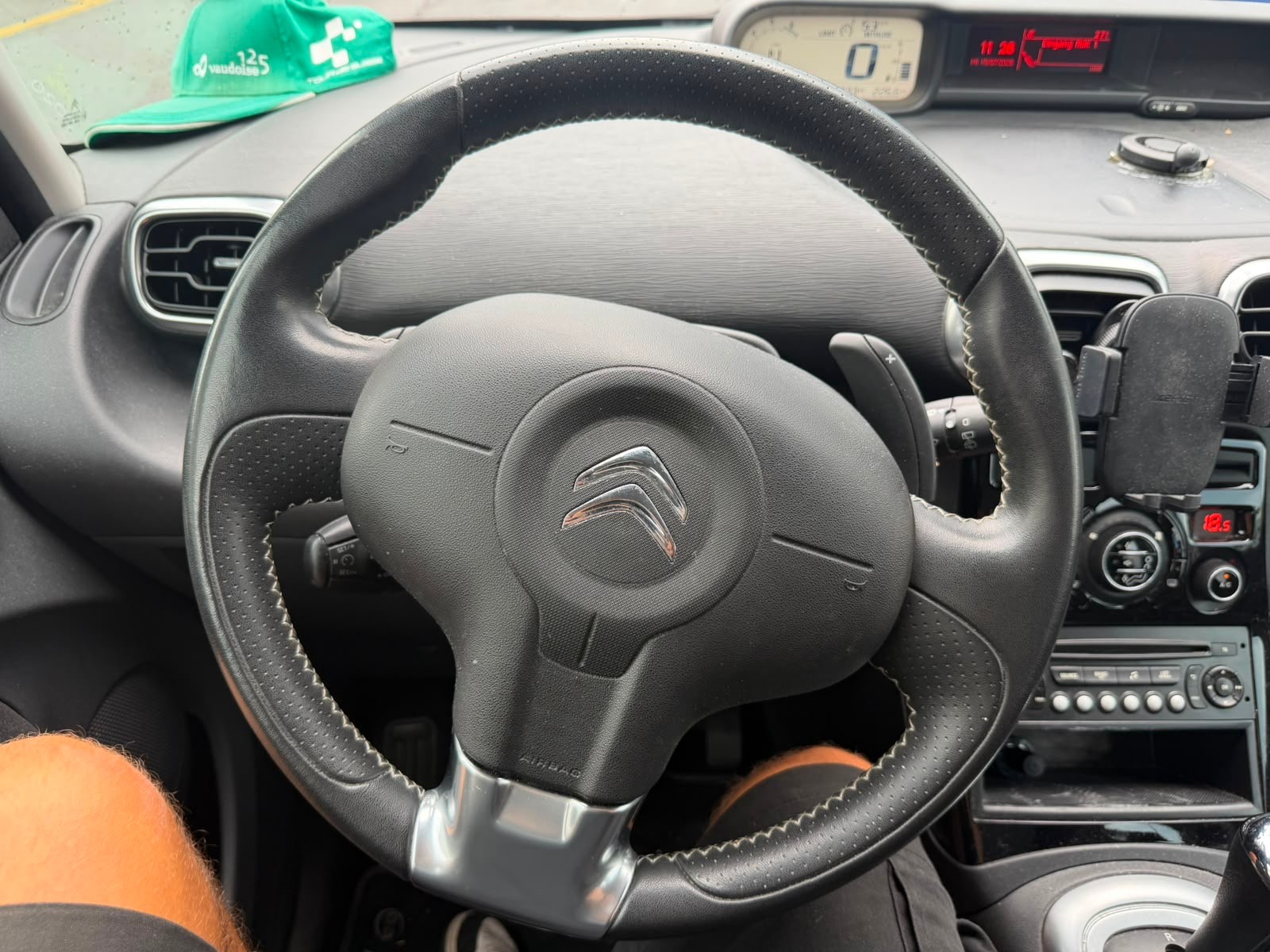 CITROEN C3 Picasso 1.6i 16V Exclusive EGS6-image-7