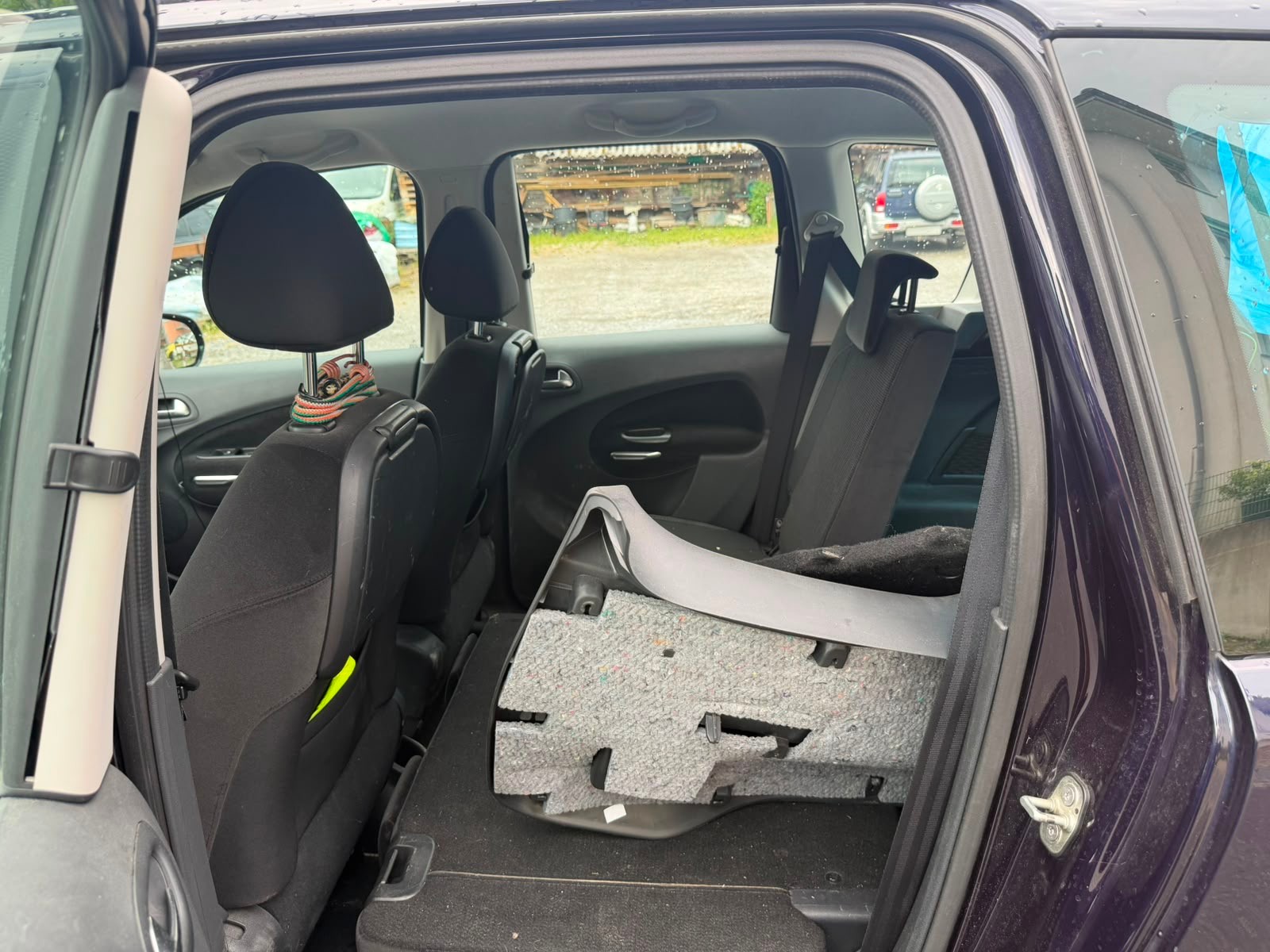 CITROEN C3 Picasso 1.6i 16V Exclusive EGS6-image-4