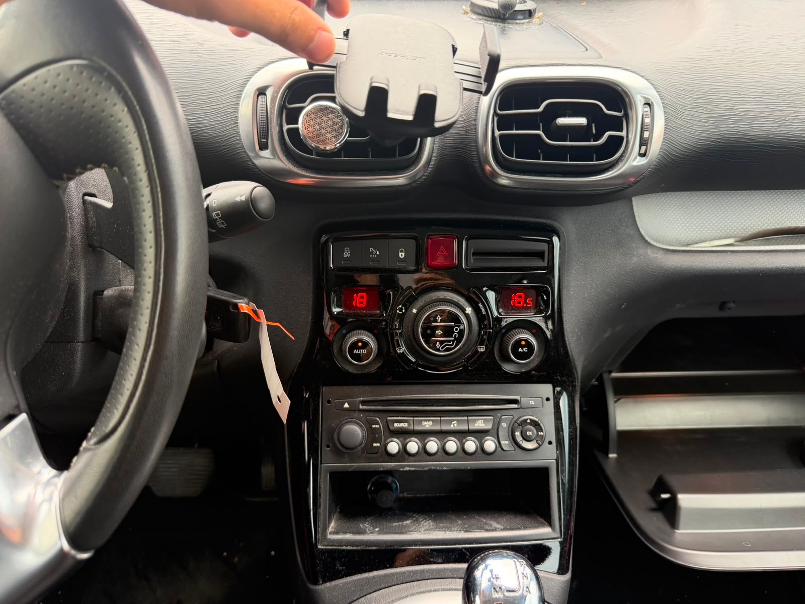 CITROEN C3 Picasso 1.6i 16V Exclusive EGS6-image-8