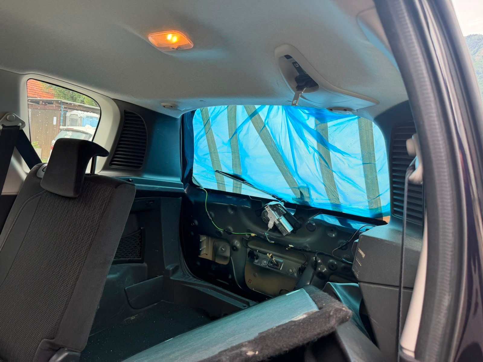 CITROEN C3 Picasso 1.6i 16V Exclusive EGS6-image-9