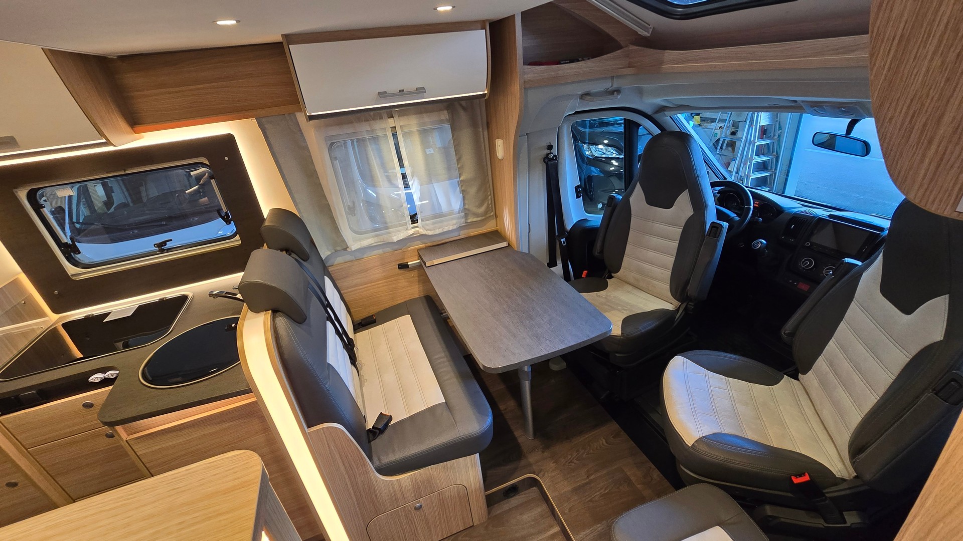 SUNLIGHT T 67 S "Adventure Edition" / Citroen Jumper 2.2BlueHdi 140PS-image-7