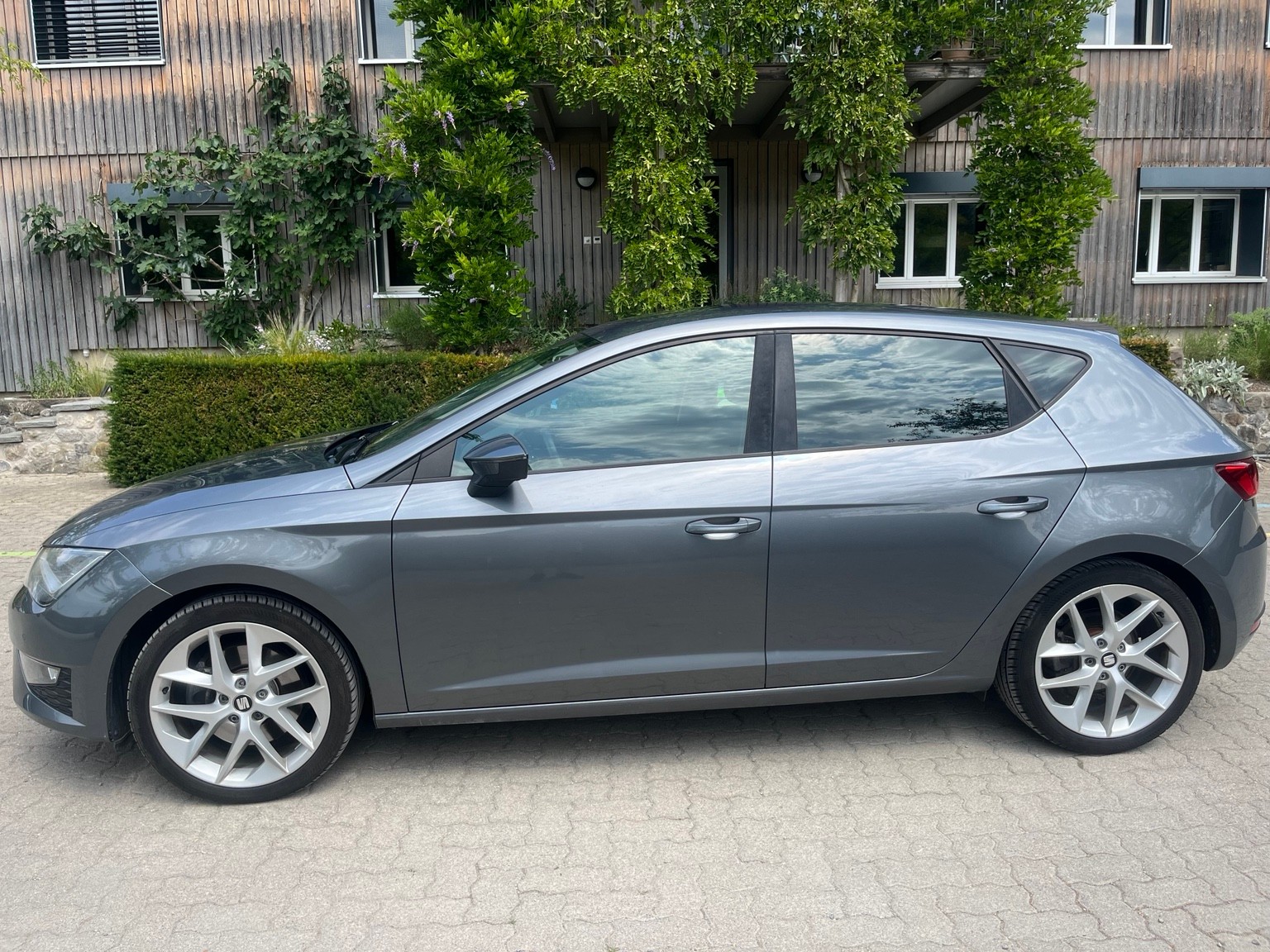 SEAT 1.8 TSI FR-image-1