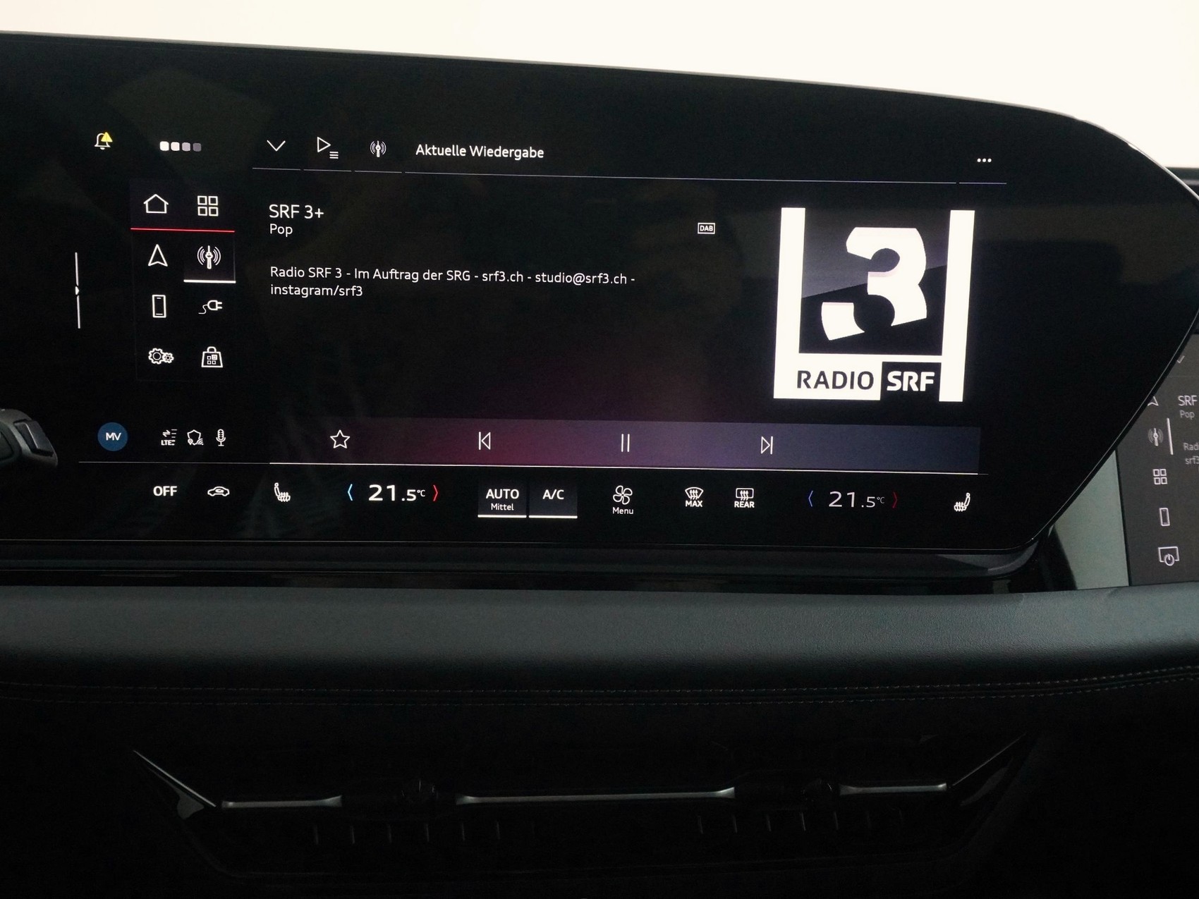AUDI A6 e-tron Avant quattro S line-image-23