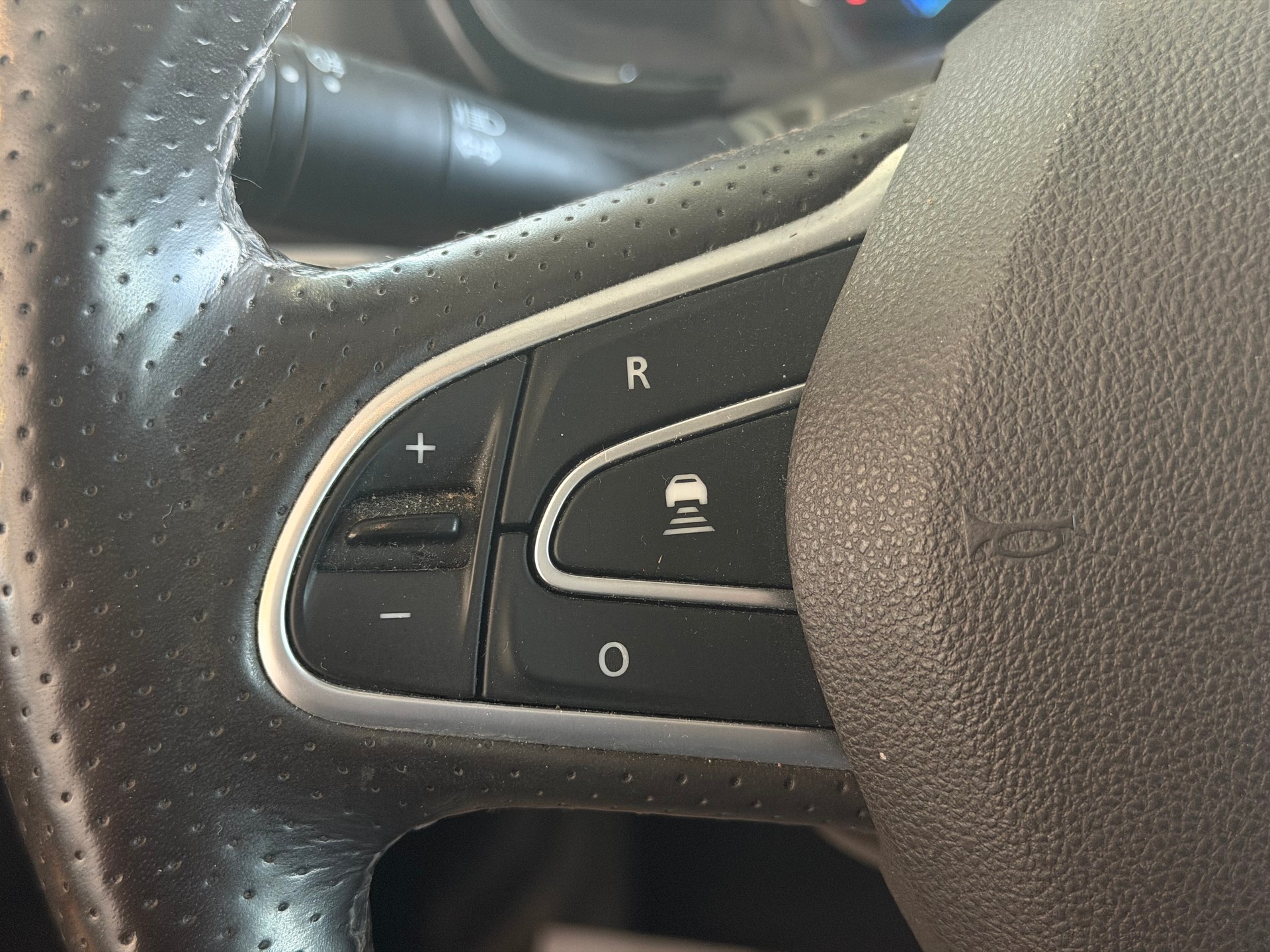 RENAULT Espace 1.8 TCe Initiale EDC | CH-Auto | 7-Plätzer | Frisch MFK | AHK 2t.-image-16