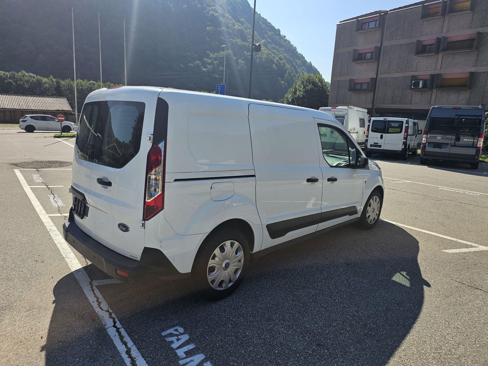 FORD Transit Connect Van T210 1.0 EcoBoost Ambiente-image-3