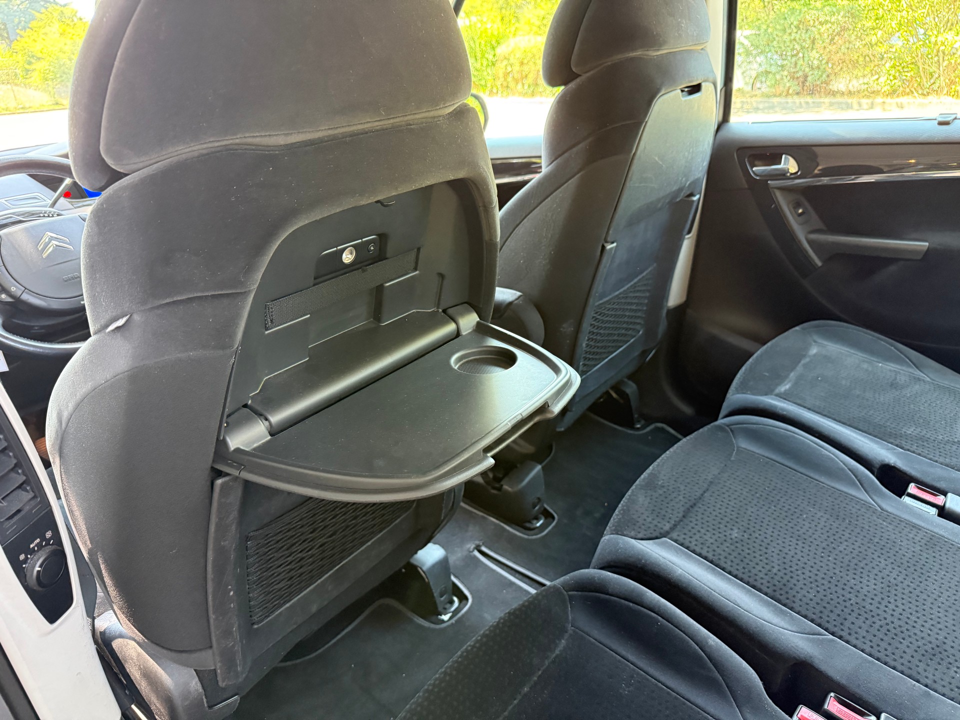 CITROEN Grand C4 Picasso 2.0 HDI Dynamique BMP6-image-9