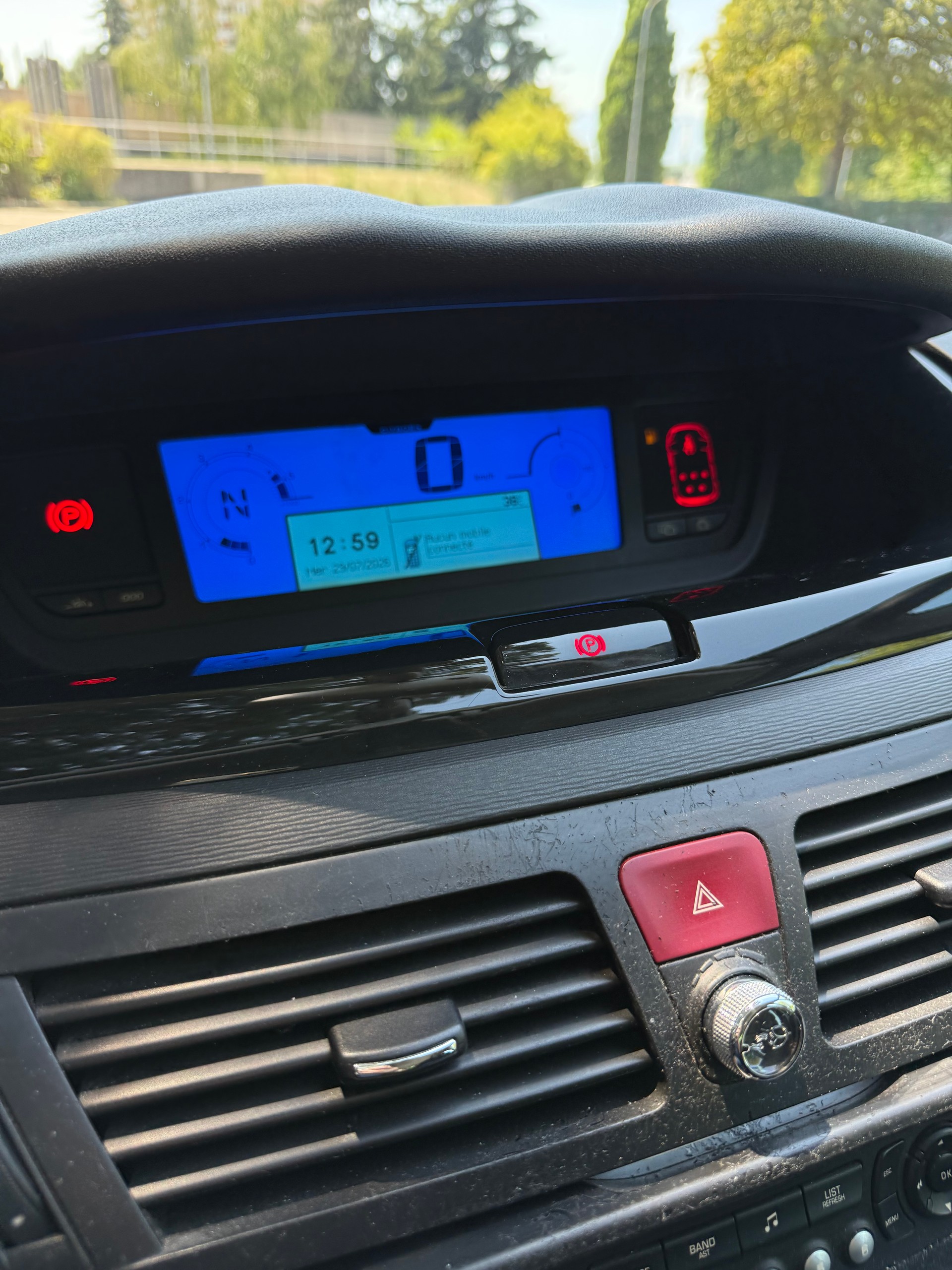 CITROEN Grand C4 Picasso 2.0 HDI Dynamique BMP6-image-17