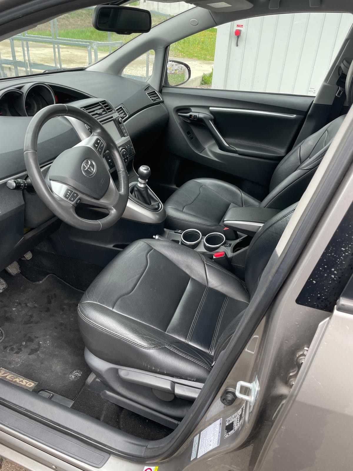 TOYOTA Verso 1.6 D-4D SwissTrend-image-9