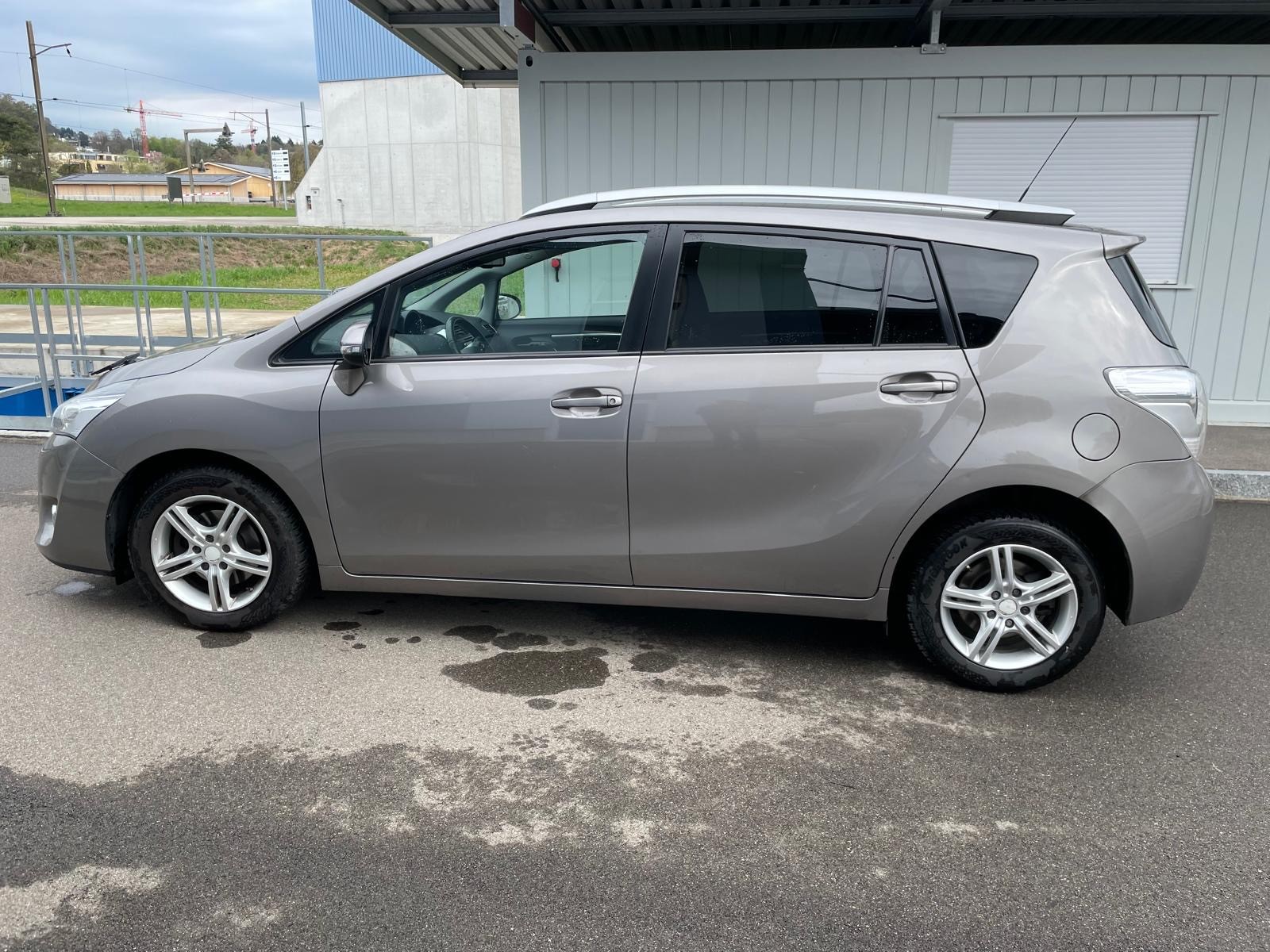 TOYOTA Verso 1.6 D-4D SwissTrend-image-2