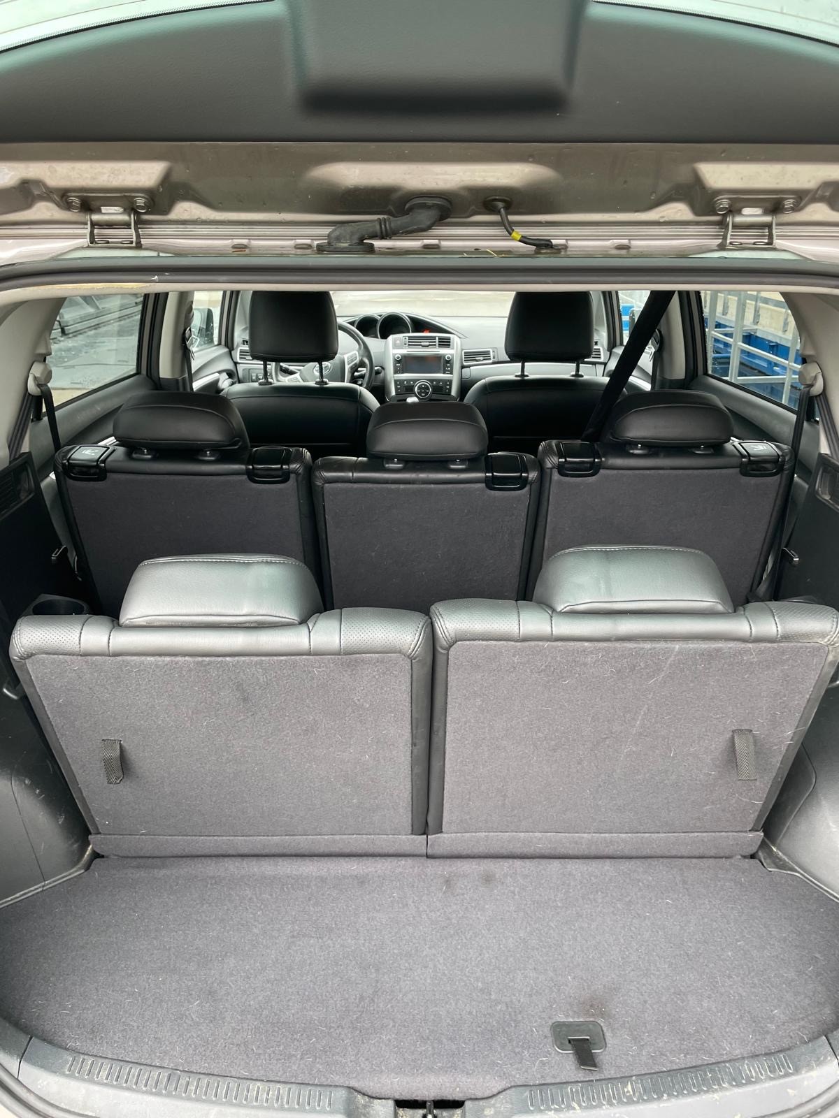 TOYOTA Verso 1.6 D-4D SwissTrend-image-4