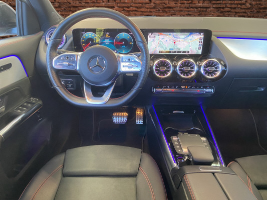 MERCEDES-BENZ EQA 250 AMG Line AMG Line-image-9
