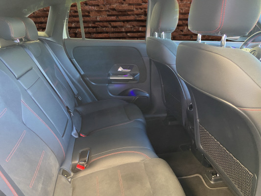 MERCEDES-BENZ EQA 250 AMG Line AMG Line-image-12