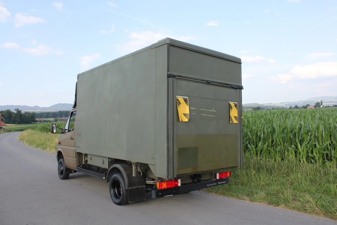 MERCEDES-BENZ Sprinter 413 CDI Duo 4x4 Kasten mit Hebebühne-image-3