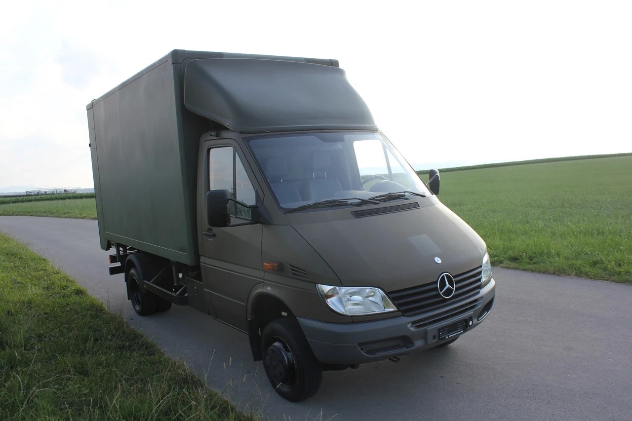 MERCEDES-BENZ Sprinter 413 CDI Duo 4x4 Kasten mit Hebebühne-image-1