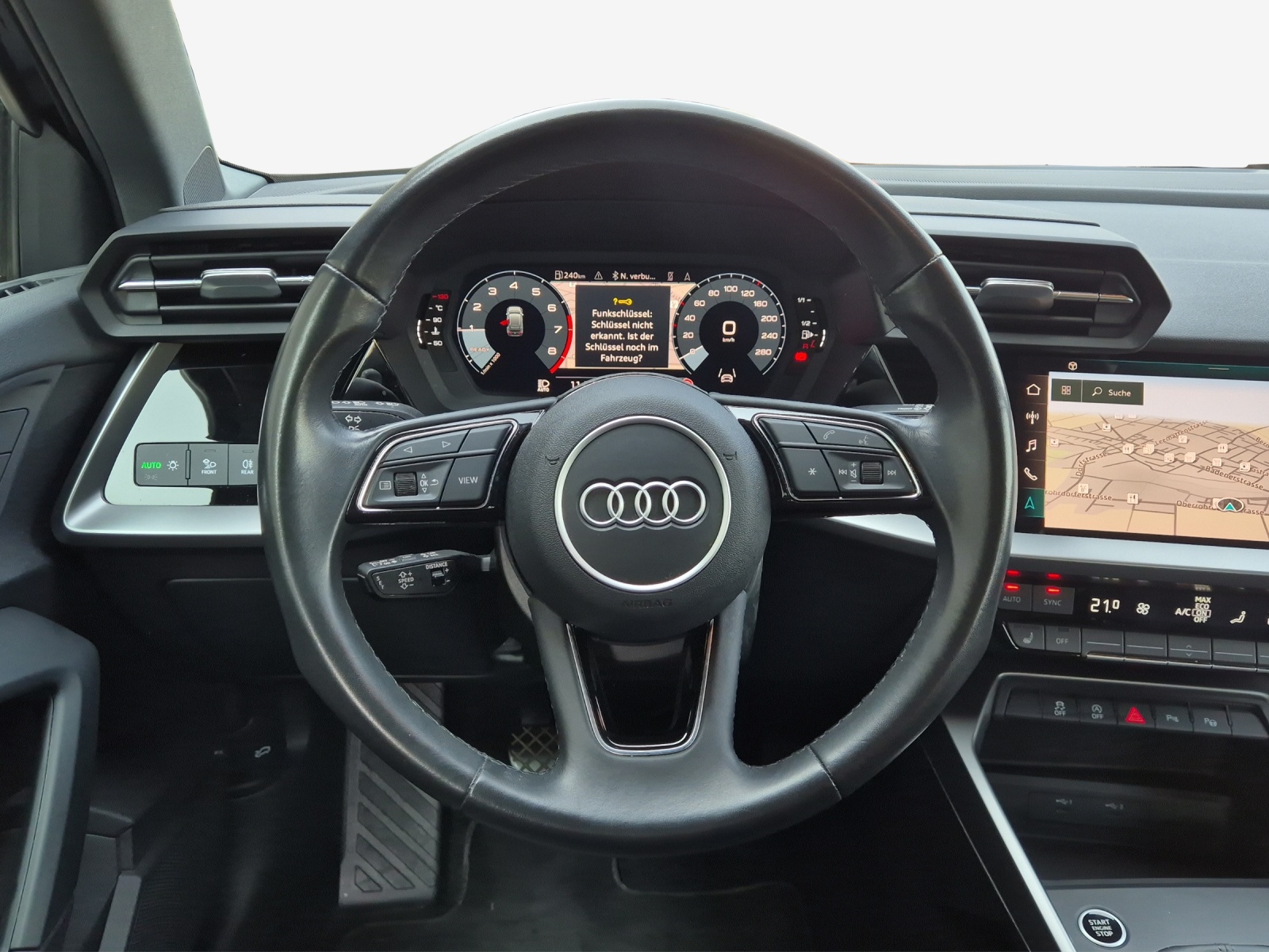AUDI A3 Sportback 35 TFSI Attraction-image-9