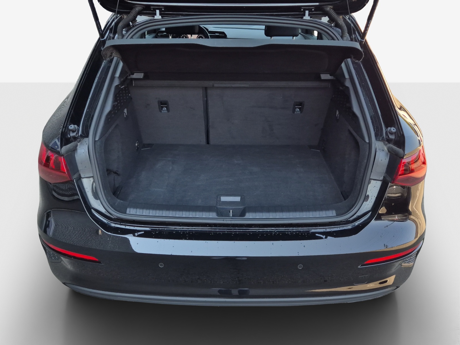 AUDI A3 Sportback 35 TFSI Attraction-image-12